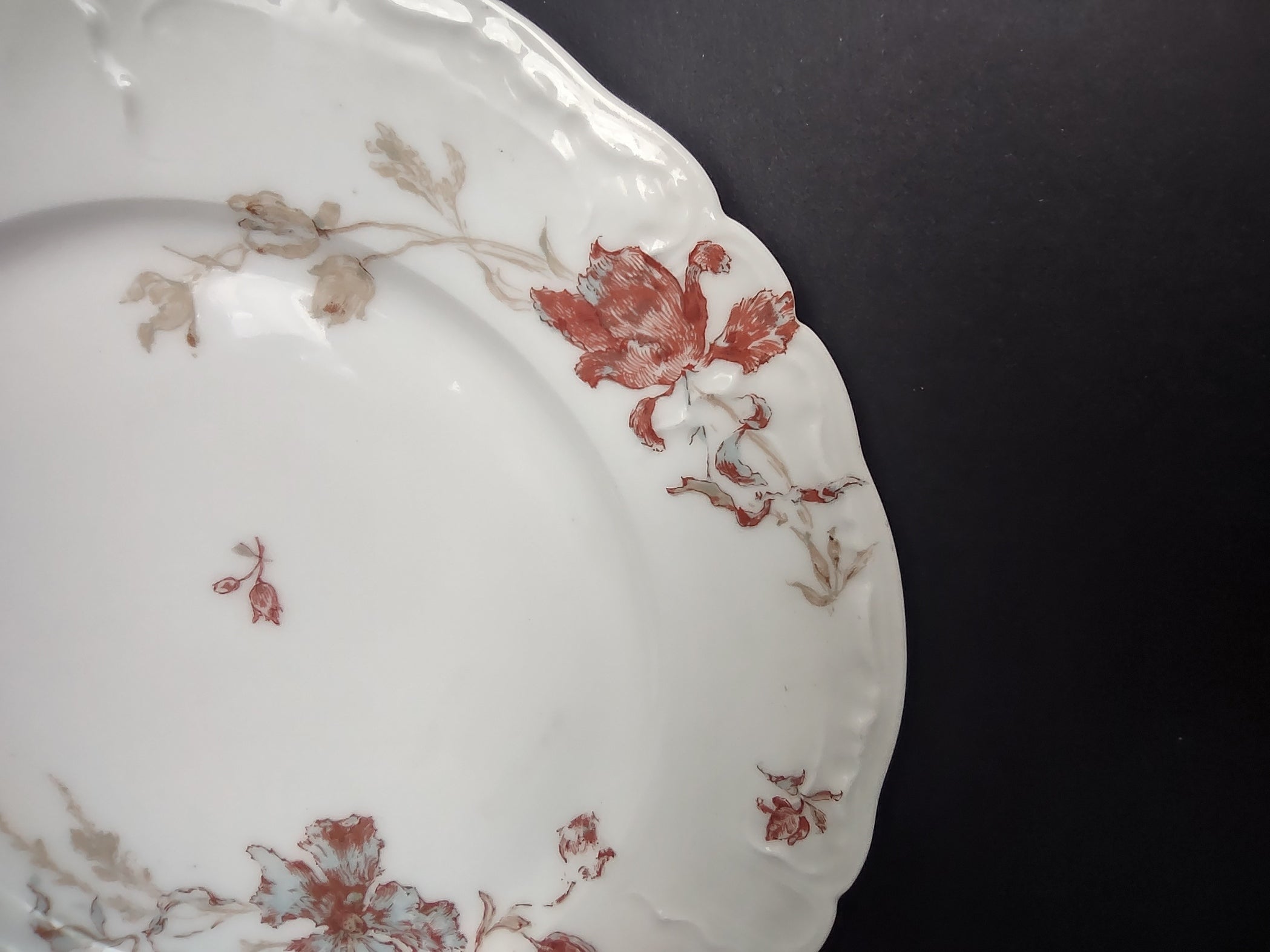 Haviland Limoges Blue Red Flower Luncheon Plate T.M. James & Sons (lot 953)