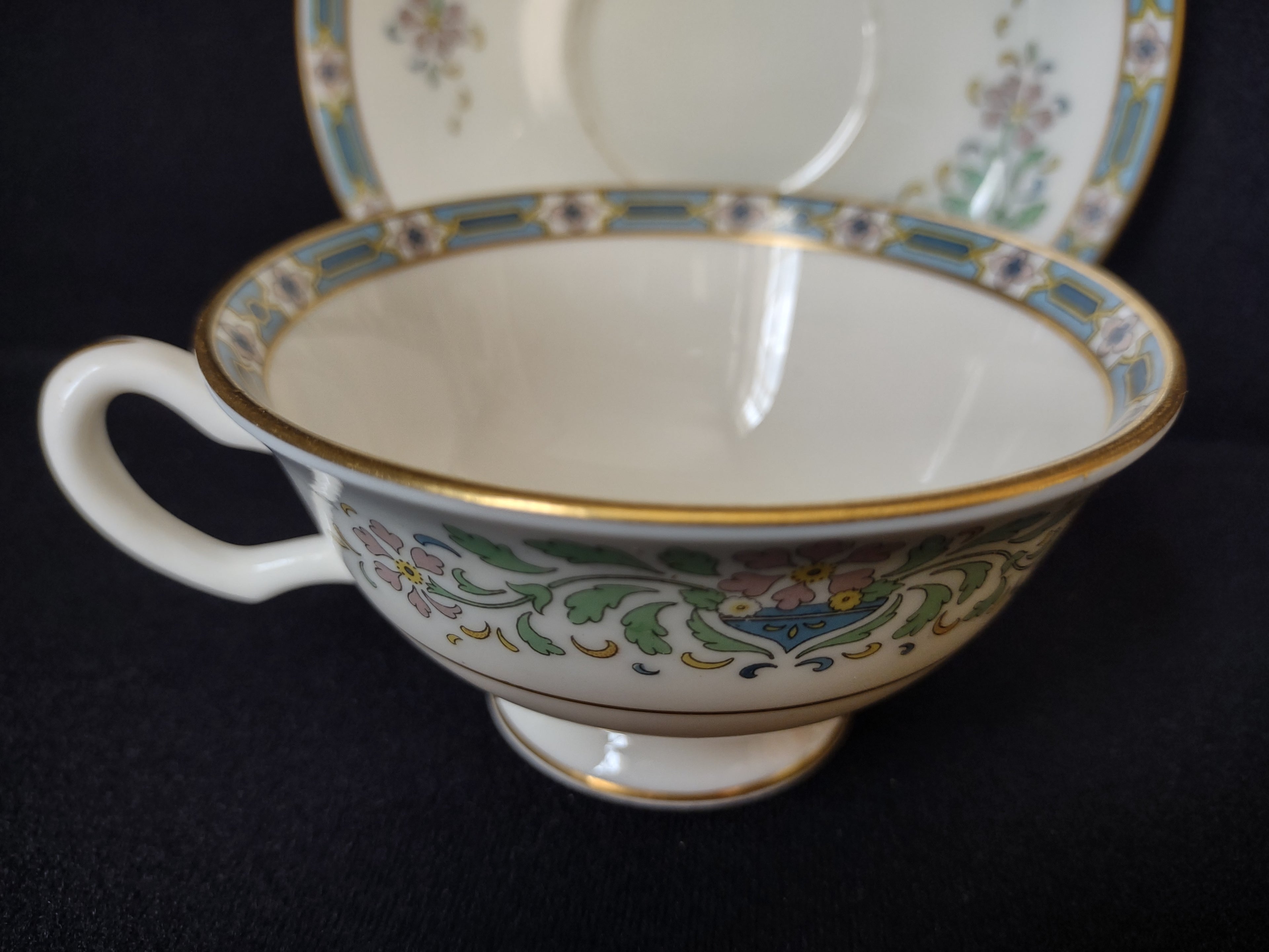 Vintage Lenox Tea Cup with Mystic Saucer Black Stamp (lot 1811)