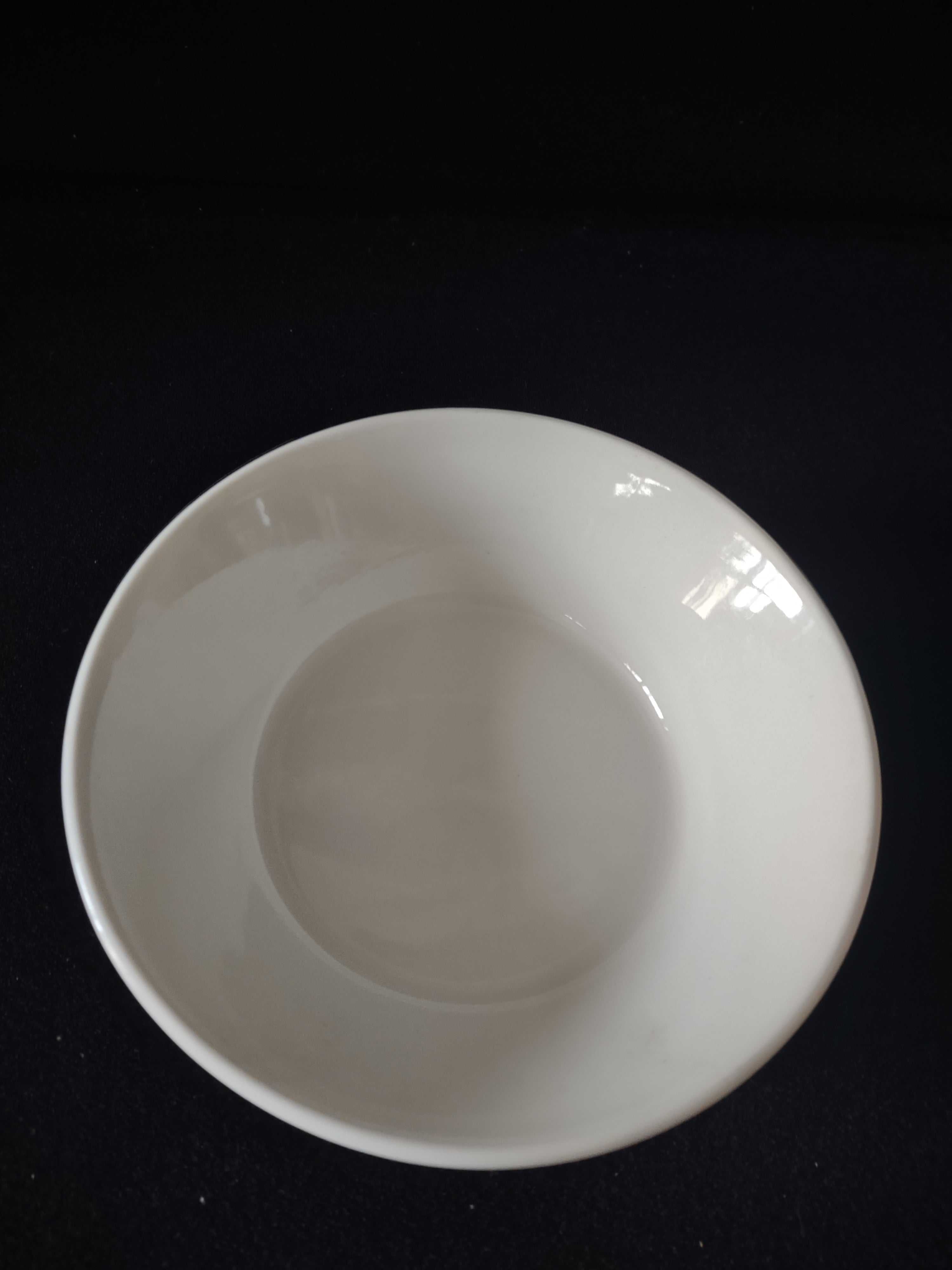 Johnson Brothers Cereal Bowl White Made In England (Lot 5647)