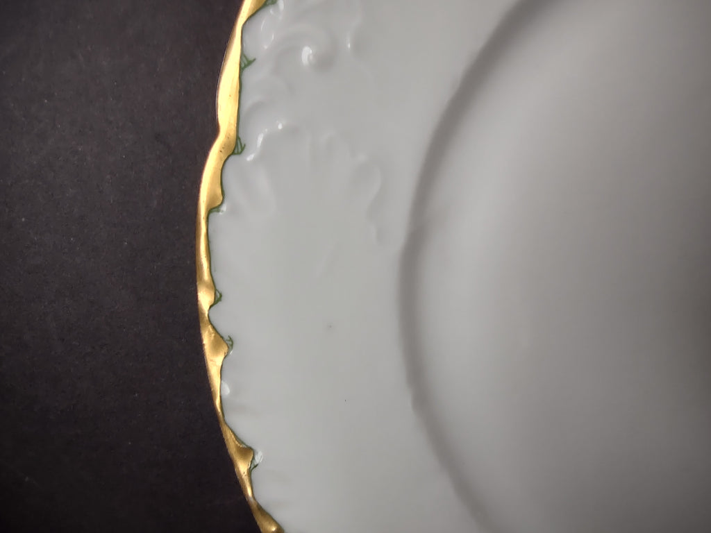 Wm. Guerin Limoges Dinner Plate Gold Trim French Chick Monogramm S (lot 985)