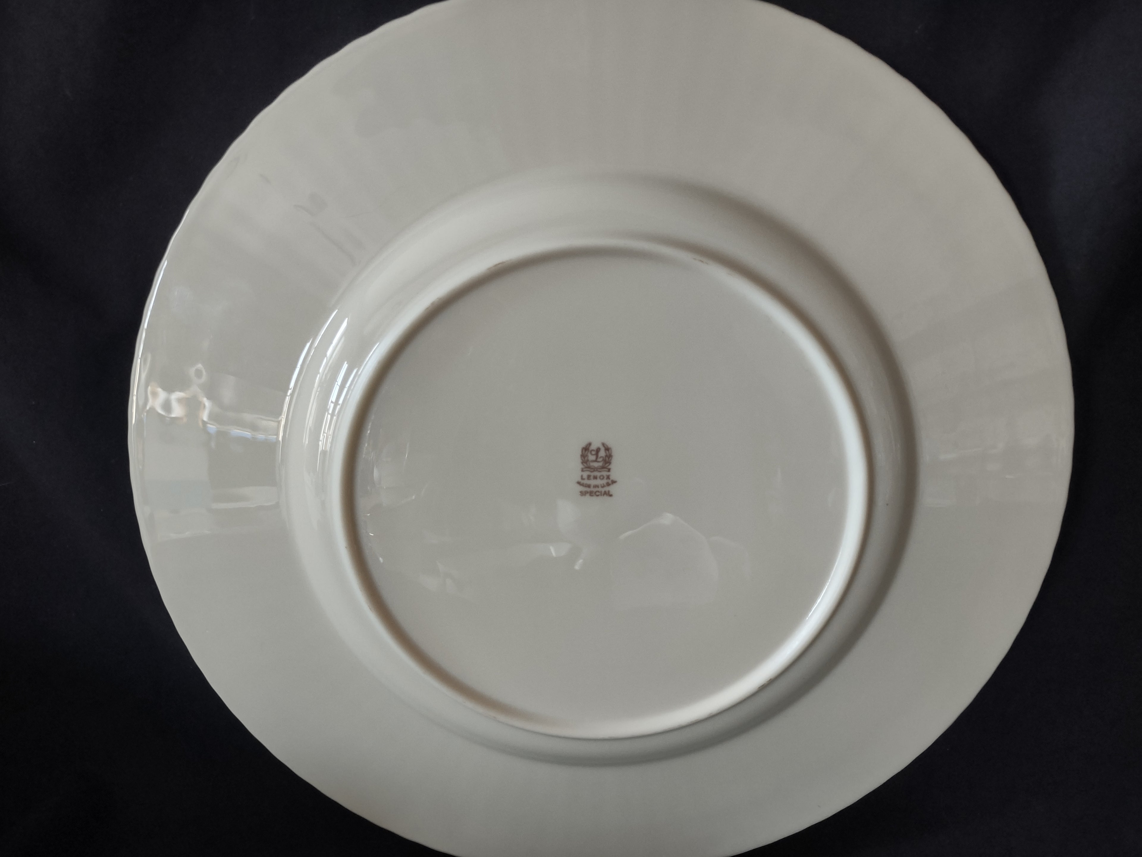 Vintage Lenox Special Dinner Plate 11"Golden Wreath Stamp (lot 2003)