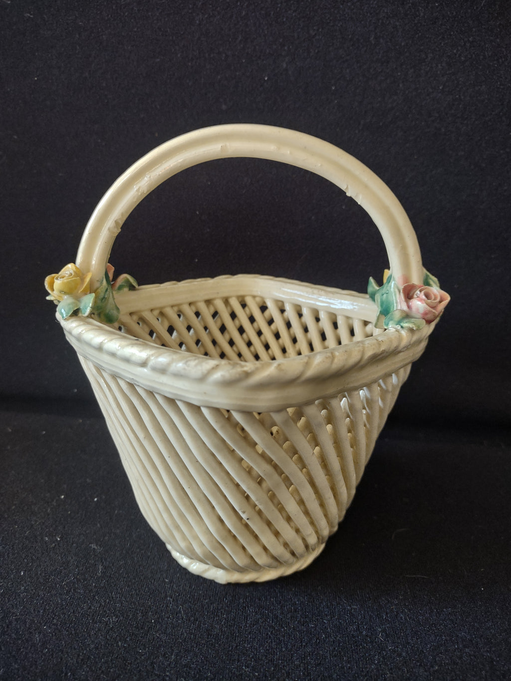 Vintage Ceramic Reticulated Small Basket Roses Made in Italy (lot 5525)