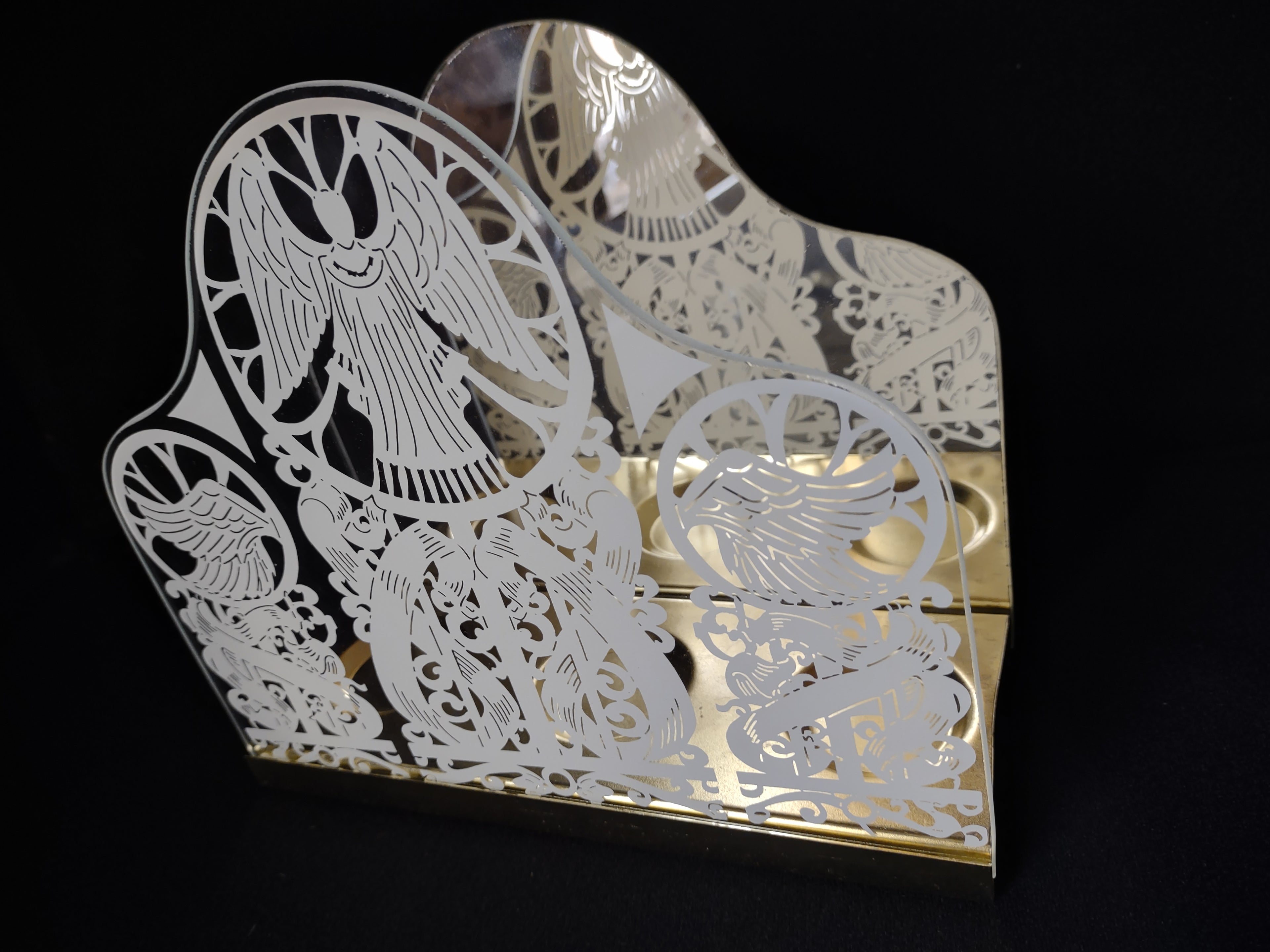 Christmas House of Lloyd Dancing Reflections Candle Holder (lot 1595)