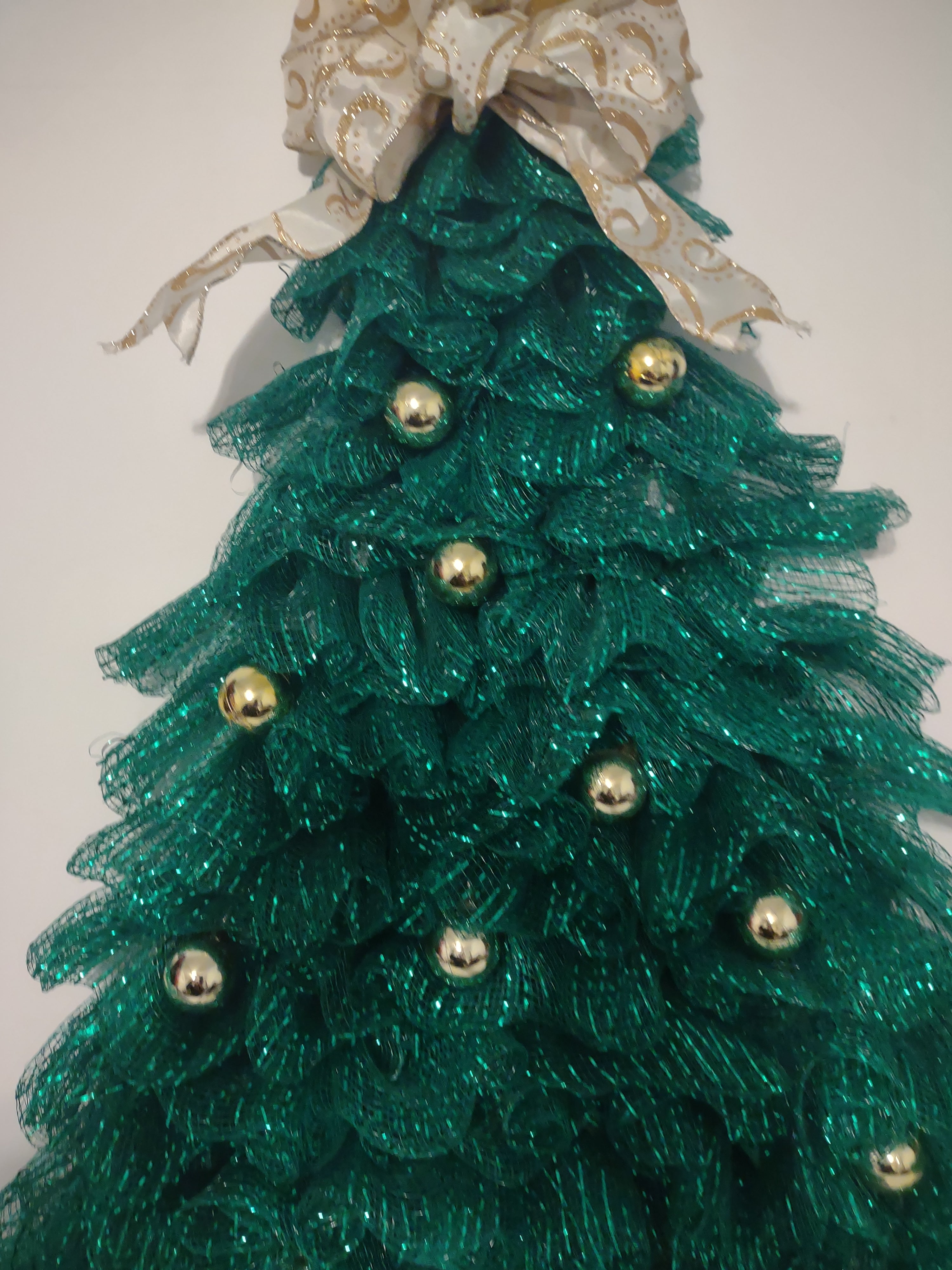 Handmade Ribbon Green Christmas Tree w/ Ornaments Flat Hang on Wall 22" (lot 1295)