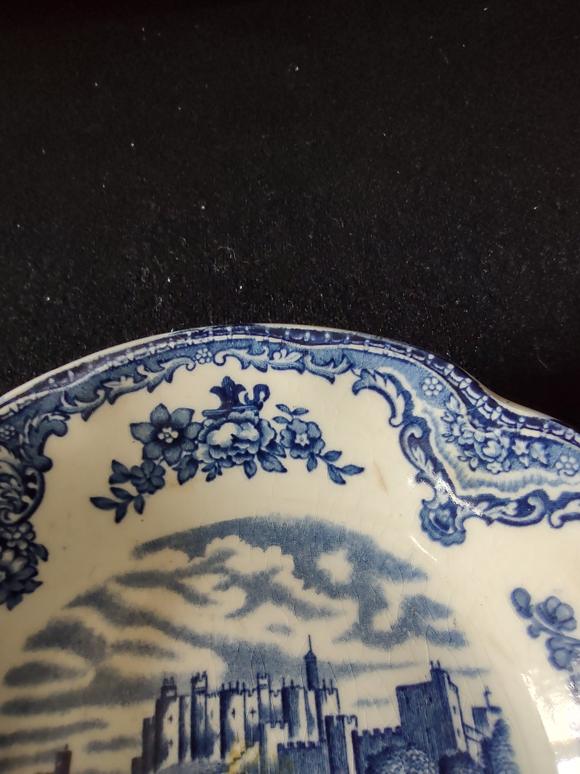 Vintage Johnson Brothers Fruit Dessert Bowl Old Britain Castles Blue (Lot 5594)