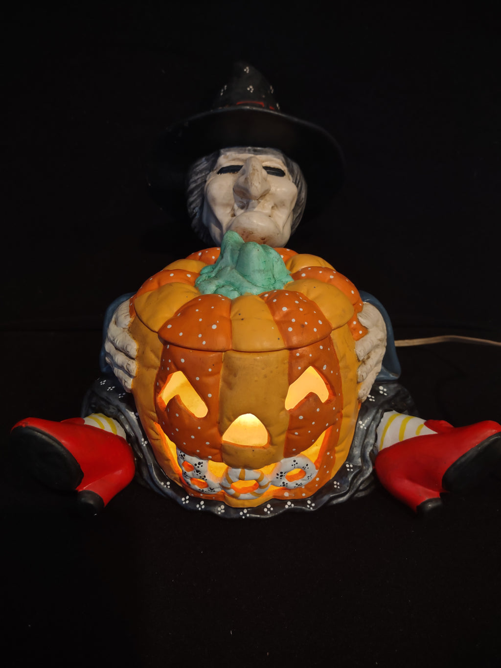 Vintage Halloween Nowell's Mold Witch with Jack-o-Lantern Pumpkin (lot 2545j)