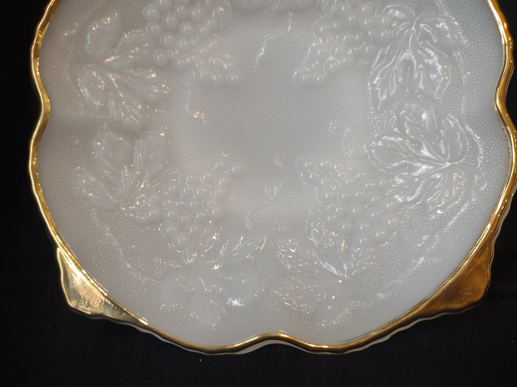 Vintage Milk Glass Grape Gold Trim Anchor Hocking Serving Platter (lot 2597c)