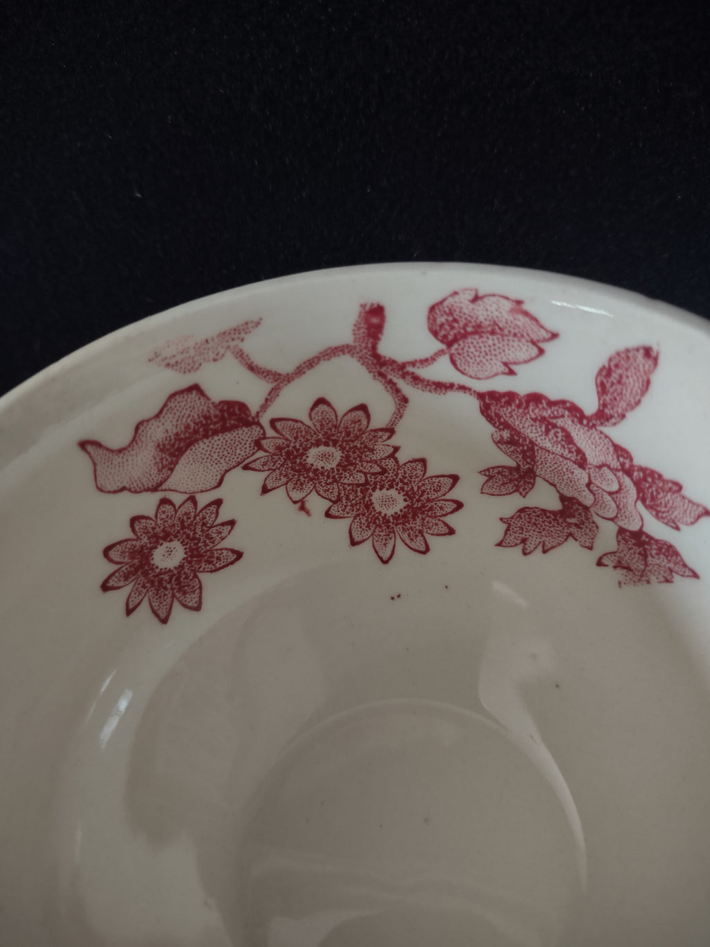 Vintage Johnson Brothers Teacup English Chippendale IMPERFECT (Lot 5565)