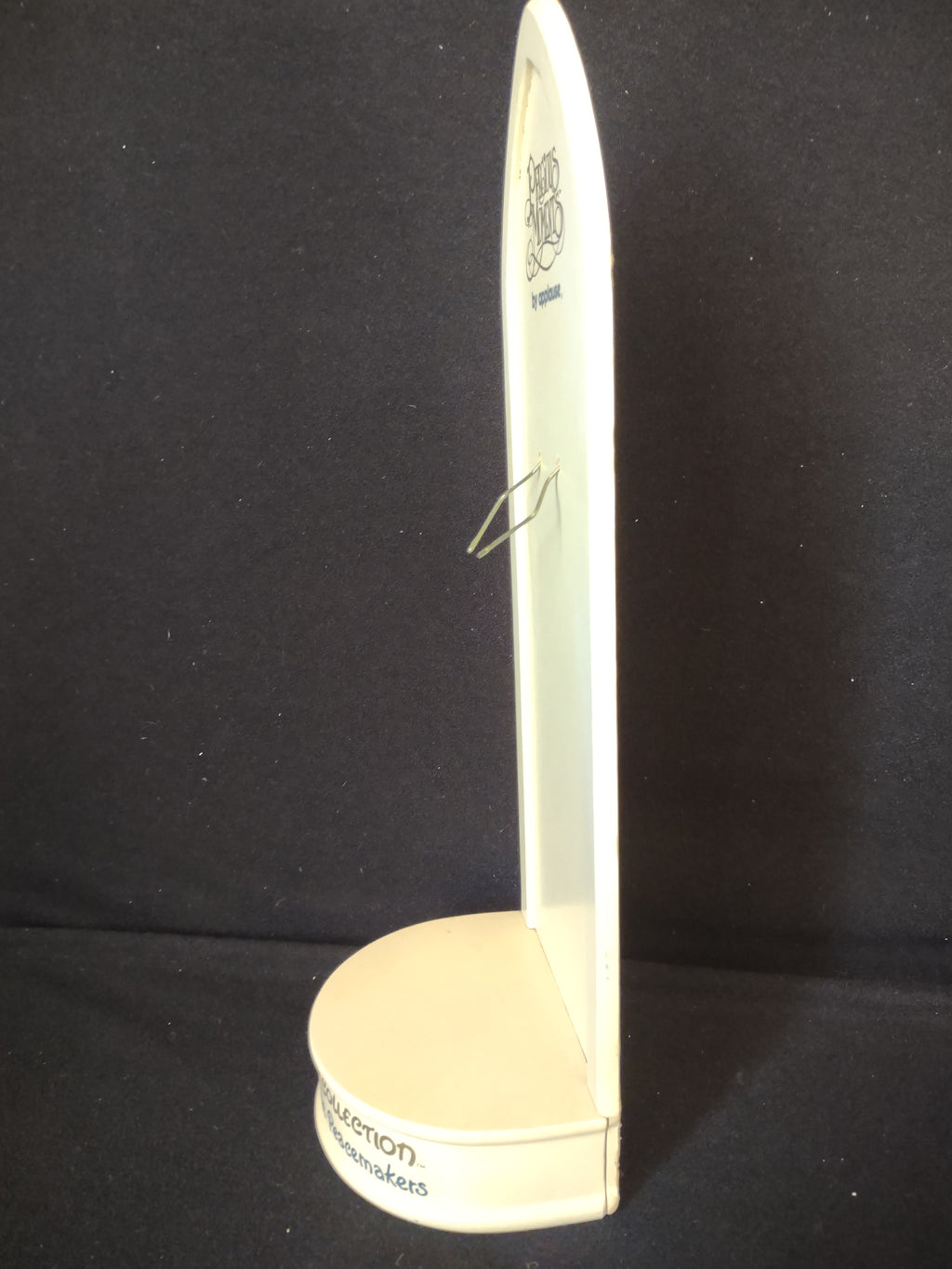 Precious Moments Beatitudes Collection Blessed Peacemakers Stand (lot 2478c)