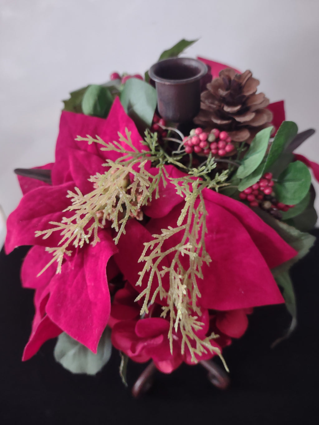 Vintage Poinsettia Hydrangea Christmas Metal Vase Taper Candle Holders (Lot 4083