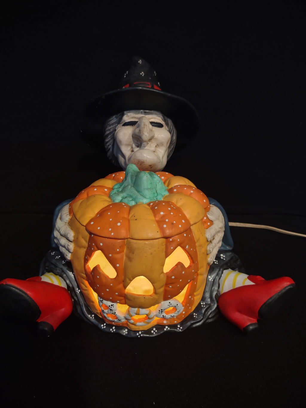 Vintage Halloween Nowell's Mold Witch with Jack-o-Lantern Pumpkin (lot 2545j)