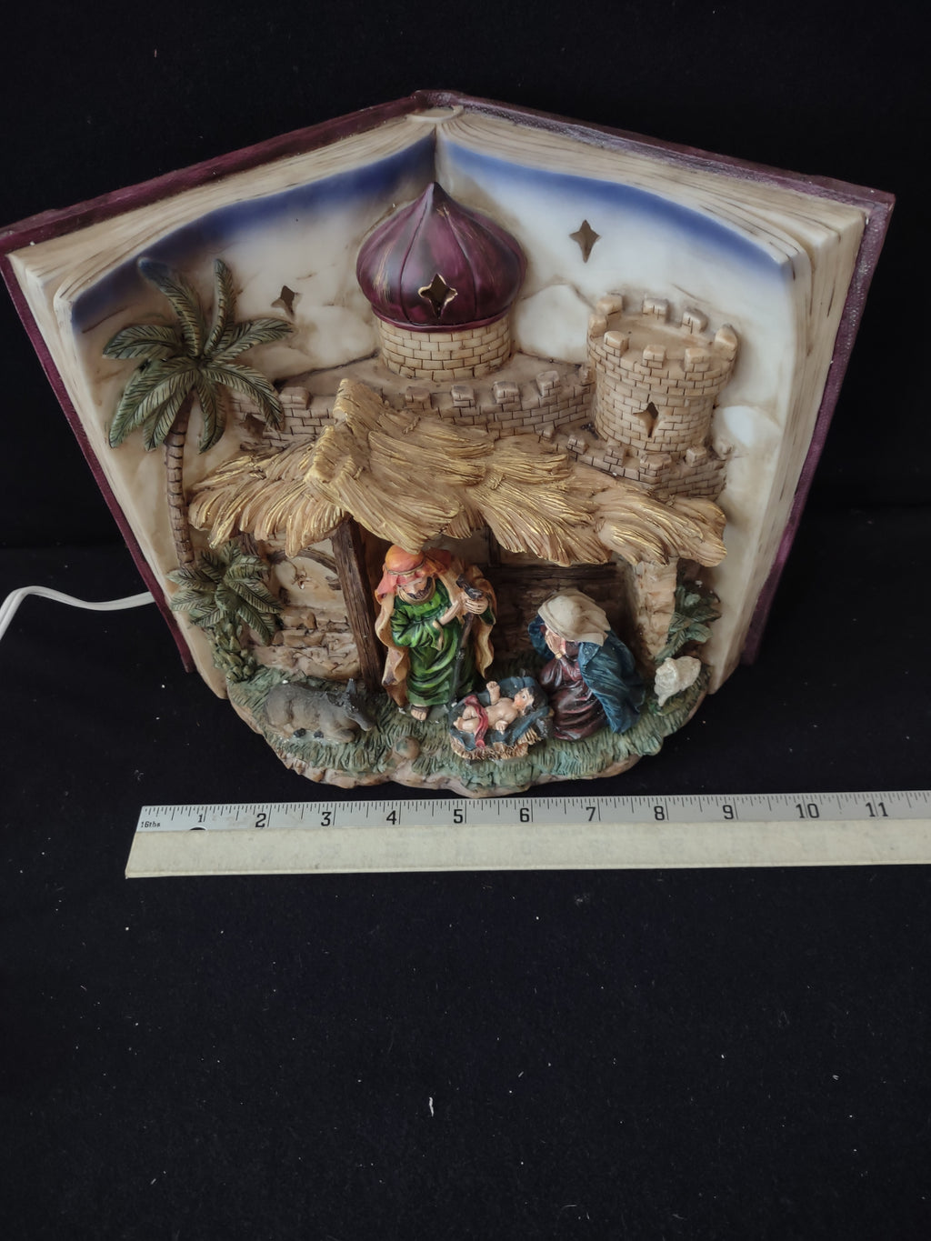 Vintage Christmas Lighted Nativity Scene Joseph Mary Baby Jesus (Lot 3723)
