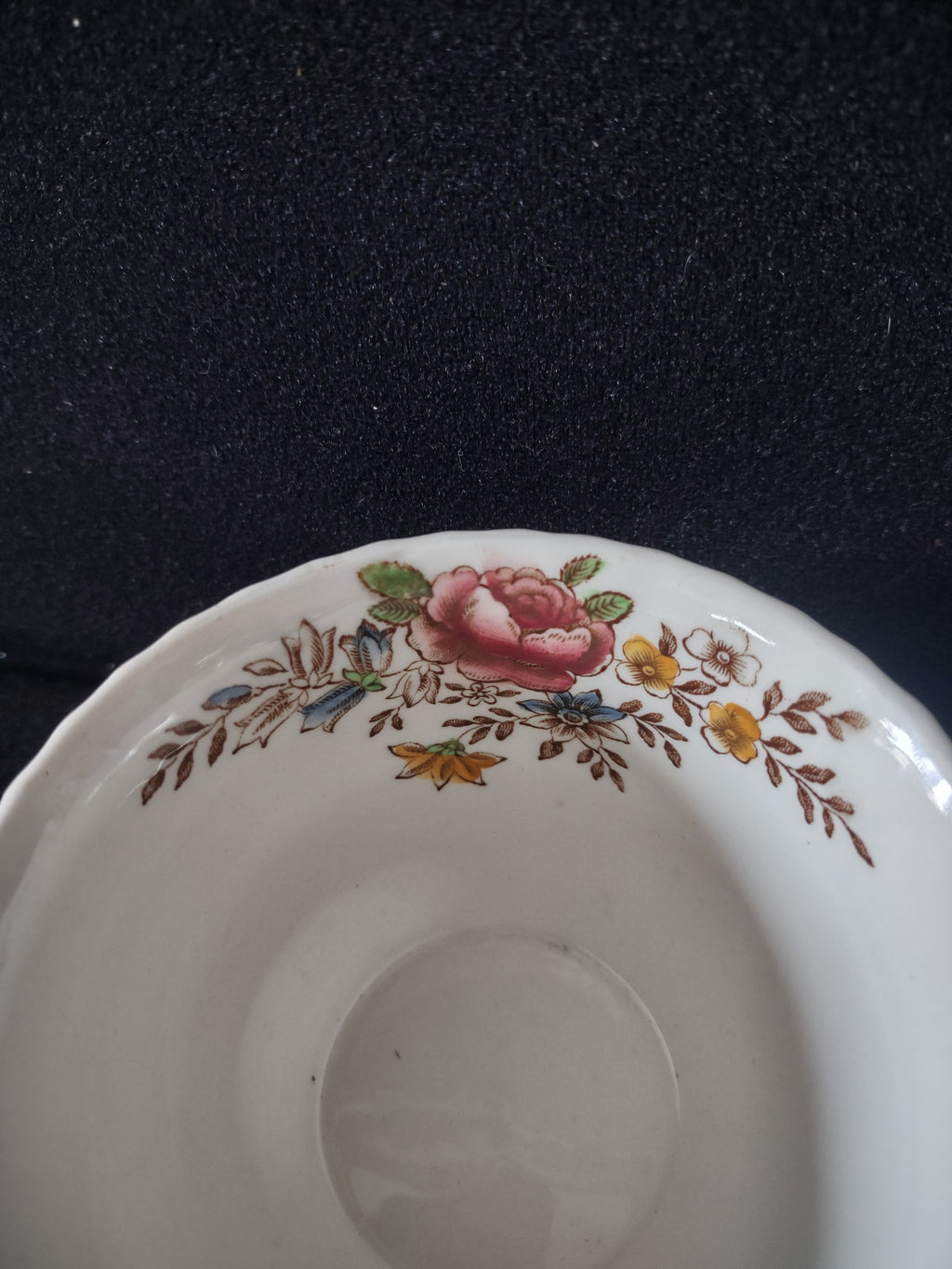 Vintage Johnson Brothers Ironstone Teacup English Pottery Marquis (Lot 5632)
