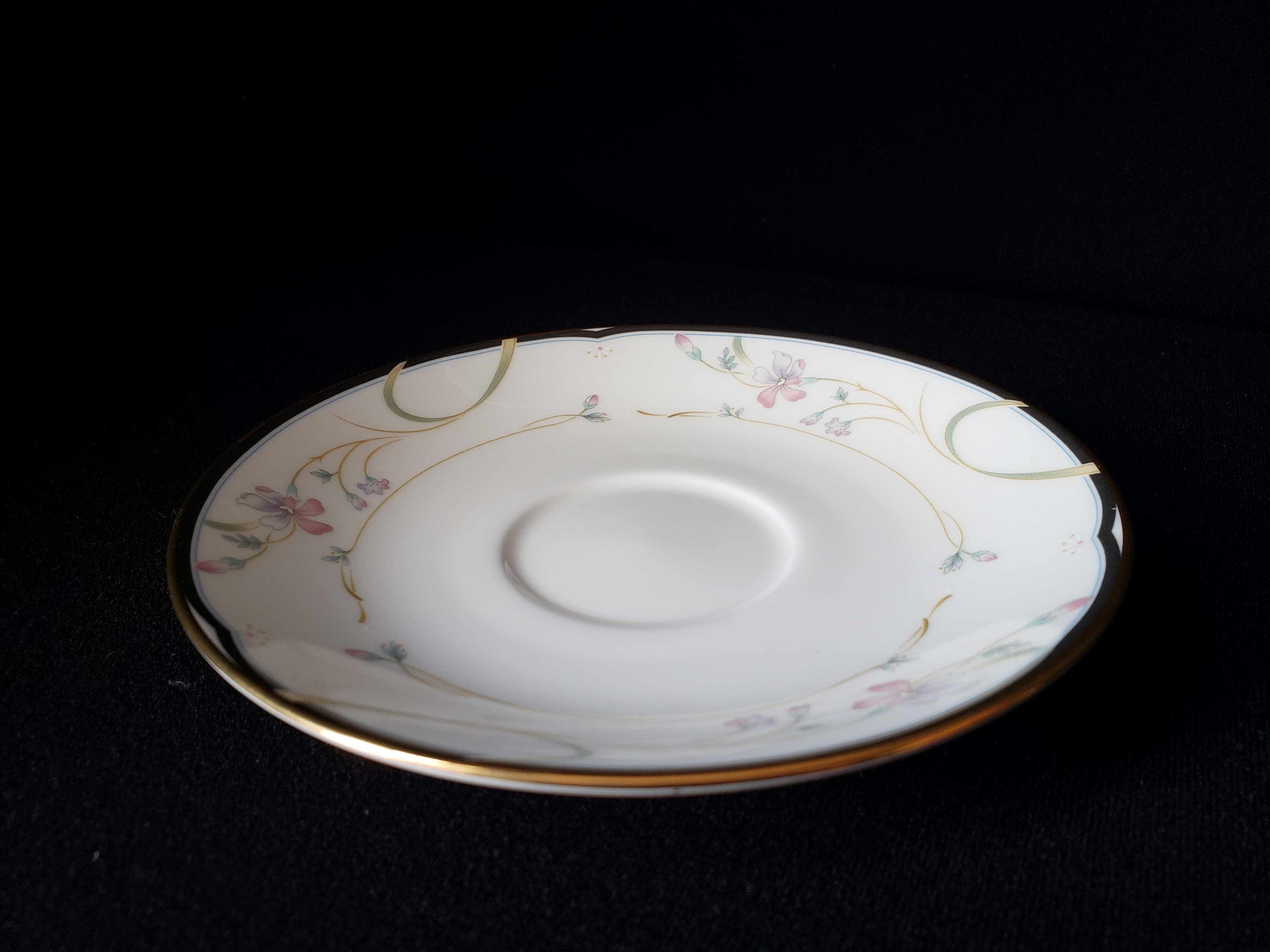 Vintage Lenox Debut Collection Constance Fine Bone Saucer ONLY (lot 1911)