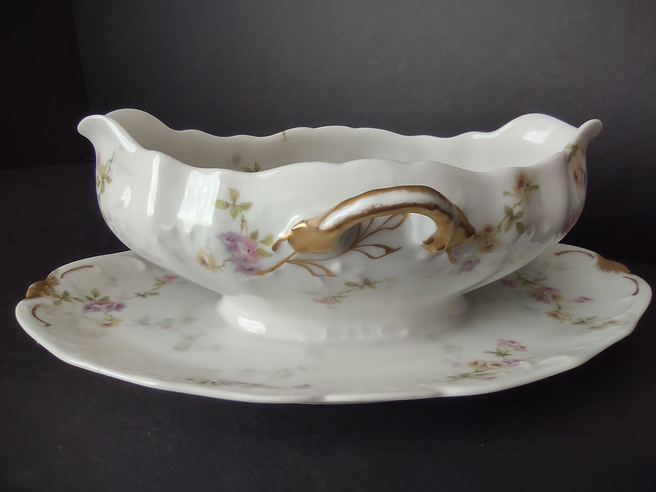 Haviland Limoges Gravy Boat Pink Purple Yellow Rose (lot 841)