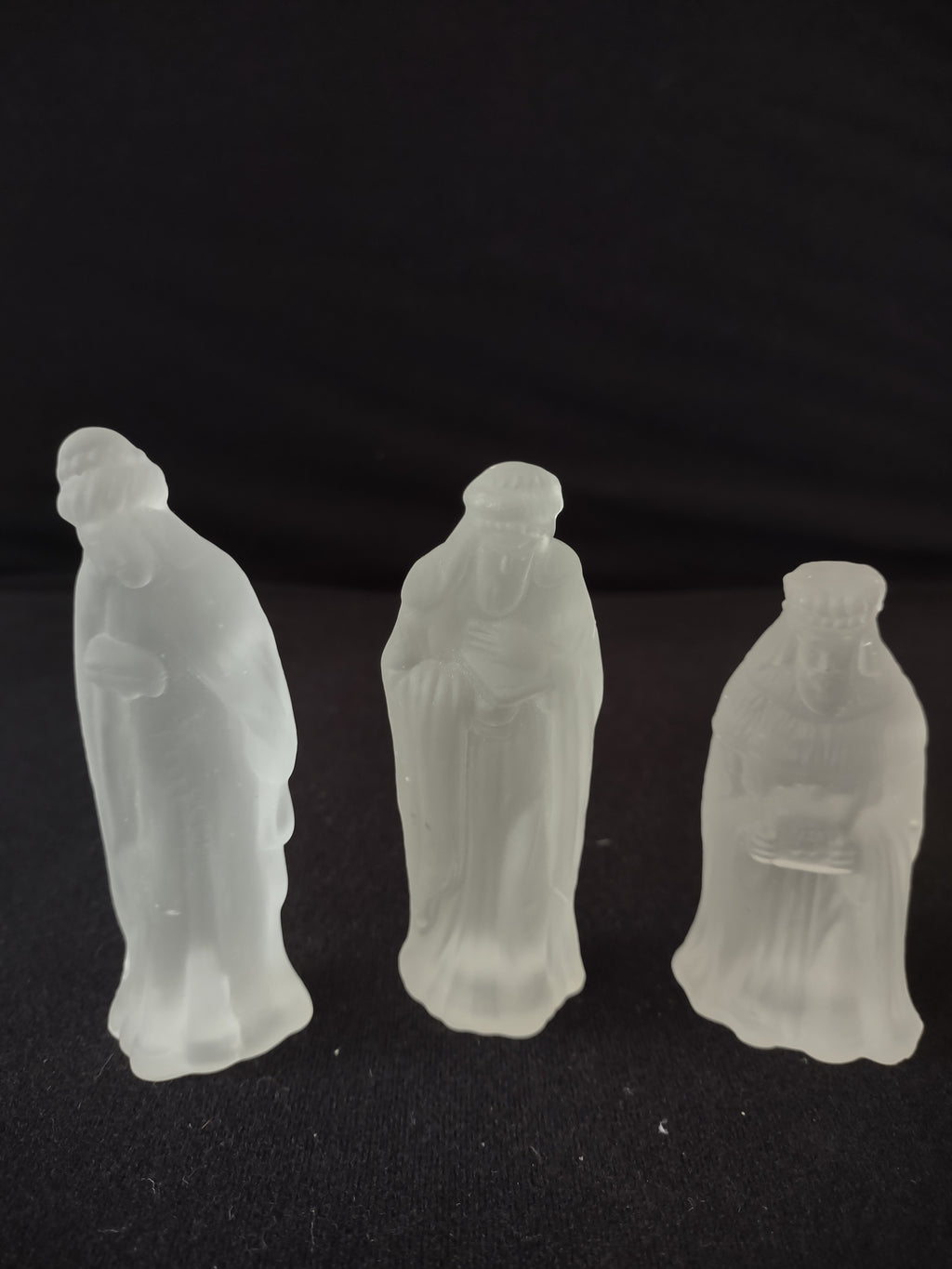 Vintage 6 Piece Frosted Glass Nativity Set Mary Joseph Jesus 3 Wisemen (Lot 4057