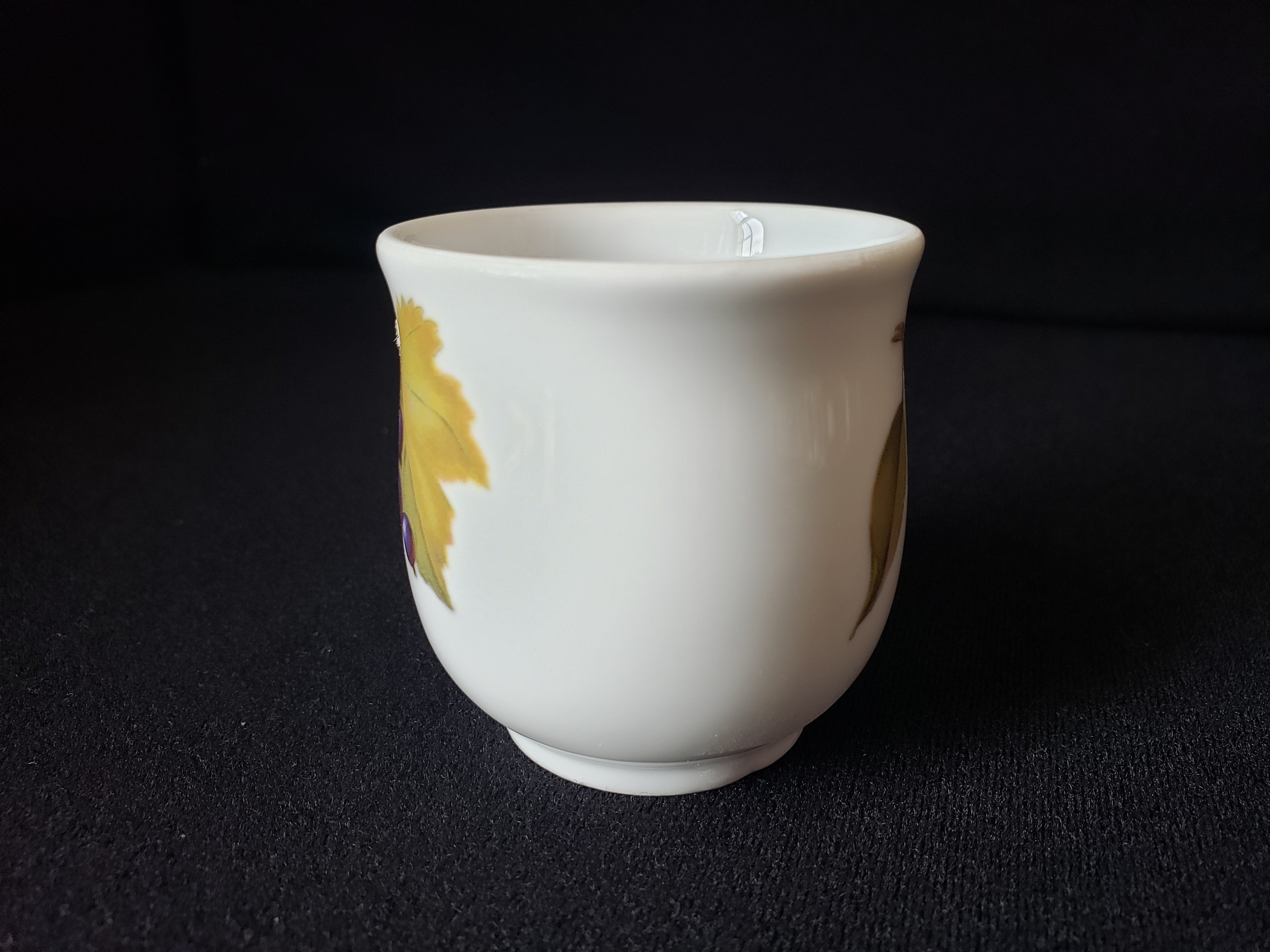 Vintage Royal Worcester Evesham Demitasse Tea Cup ONLY (lot 2062)