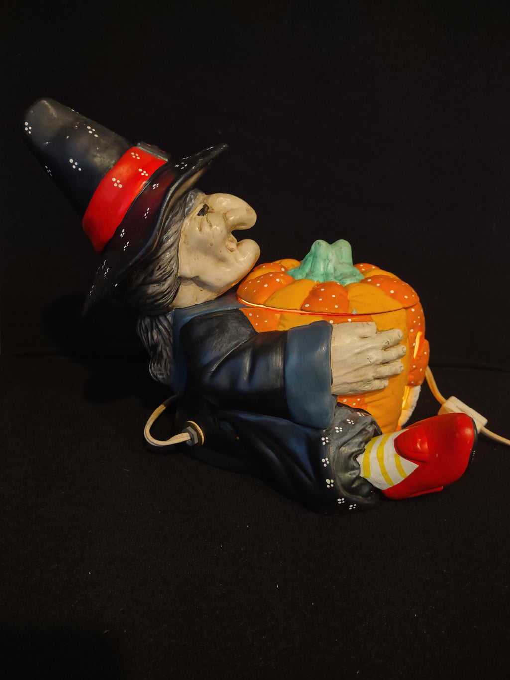 Vintage Halloween Nowell's Mold Witch with Jack-o-Lantern Pumpkin (lot 2545j)