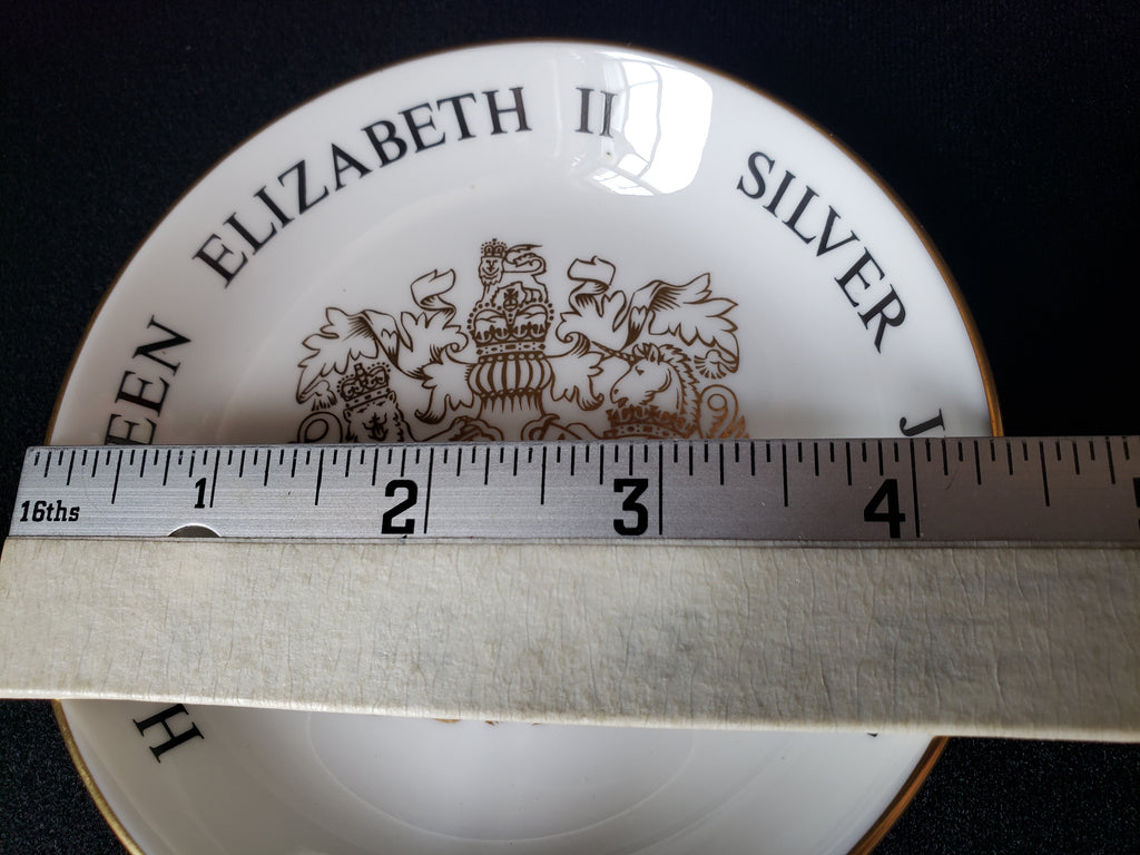 Vintage Royal Worcester H.M. Queen Elizabeth II Jubilee Dish 4-1/2" (lot 2085)