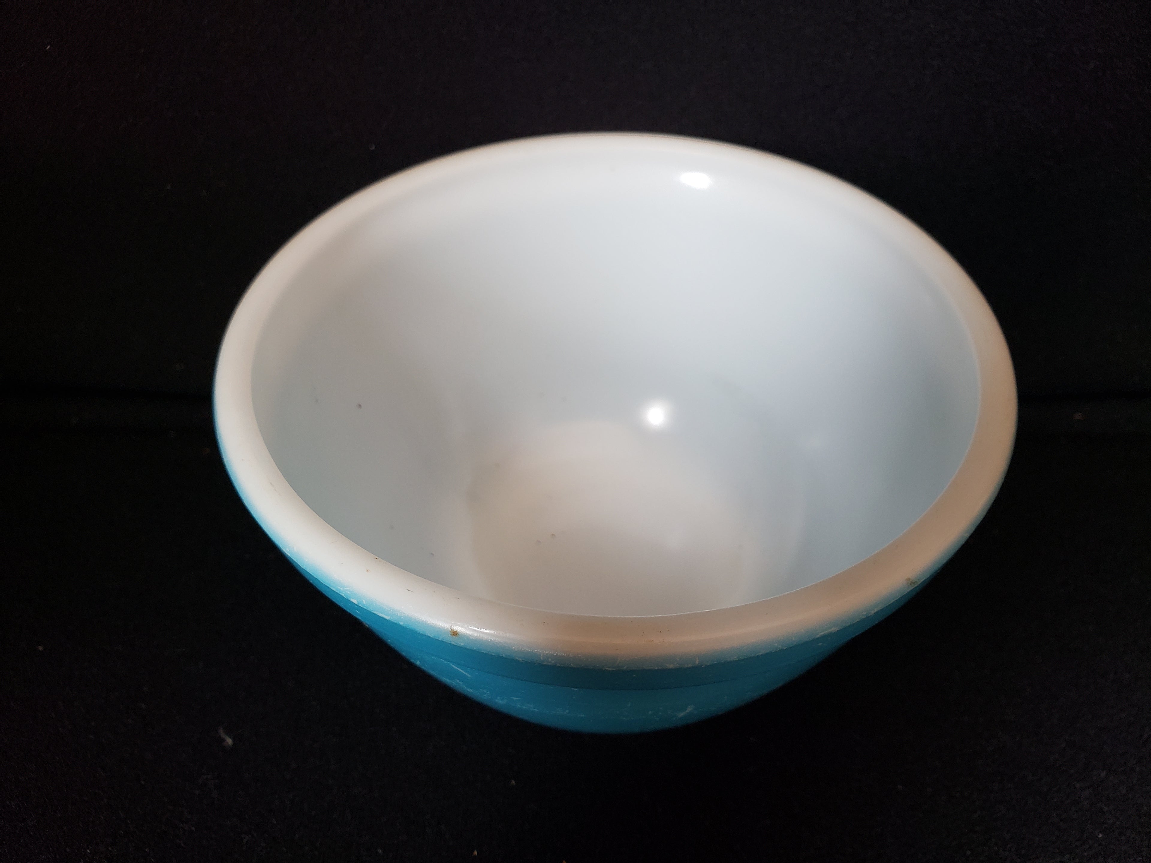 Vintage Pyrex 401 Turquoise Blue Mixing Bowl A-10 Some Scratches (lot 2144d)
