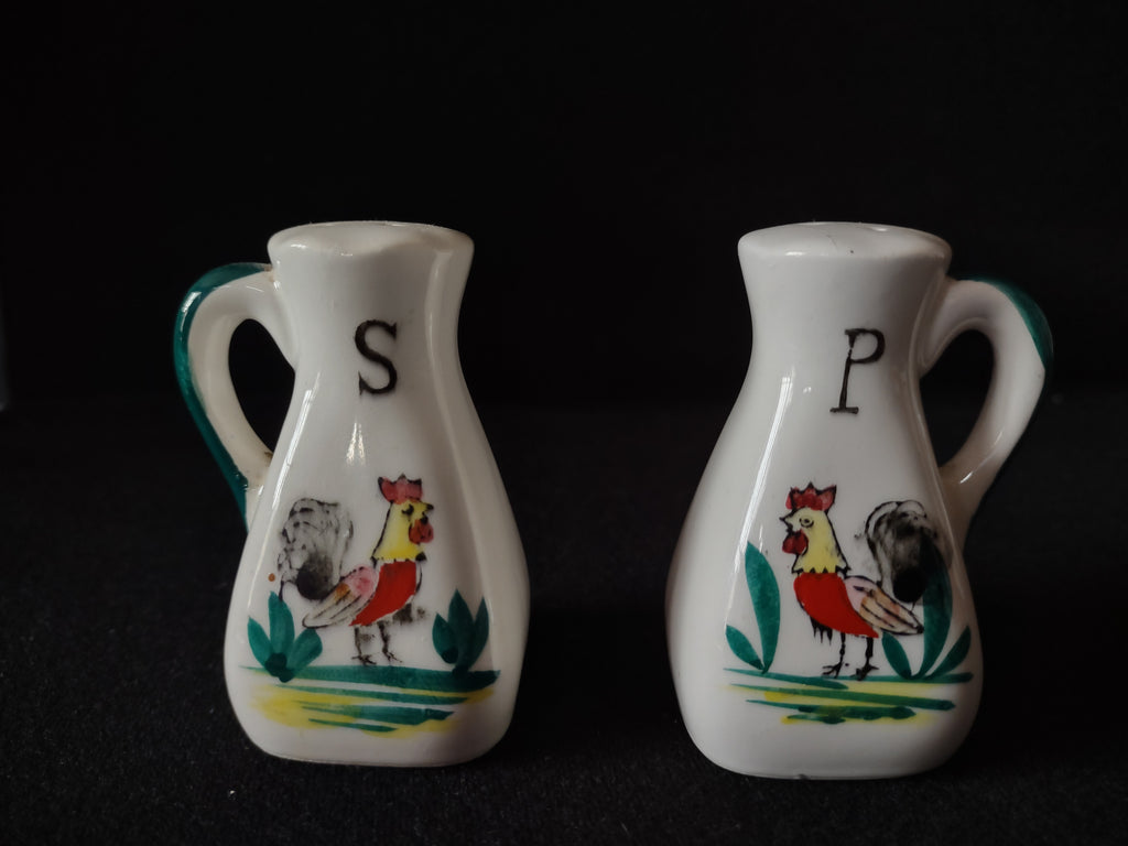 Vintage Salt and Pepper Shaker Country Farmhouse Rooster (lot 5378)