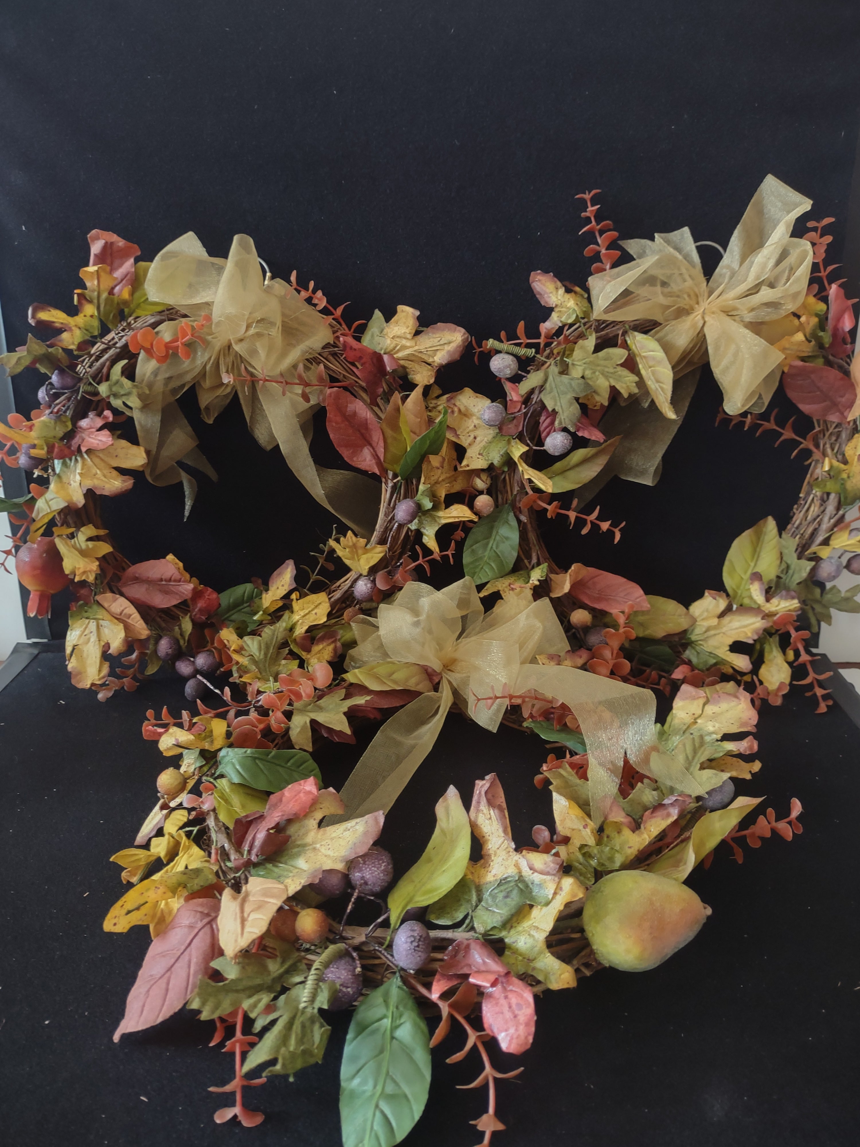 Vintage Rustic Thanksgiving/Fall Grapevine Leaf Berry Wreath x 3 (Lot 3459)