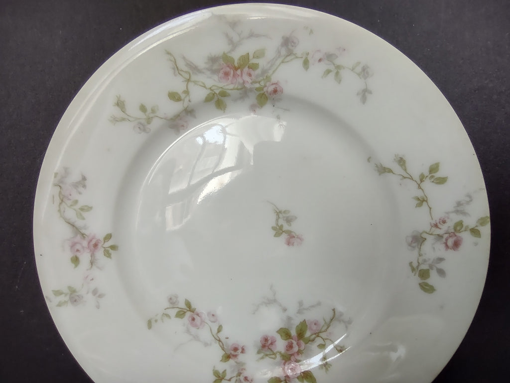 Haviland Limoges 4 x Salad/Dessert & 4 x Bread/Butter Plate Grey Moss (lot 919)