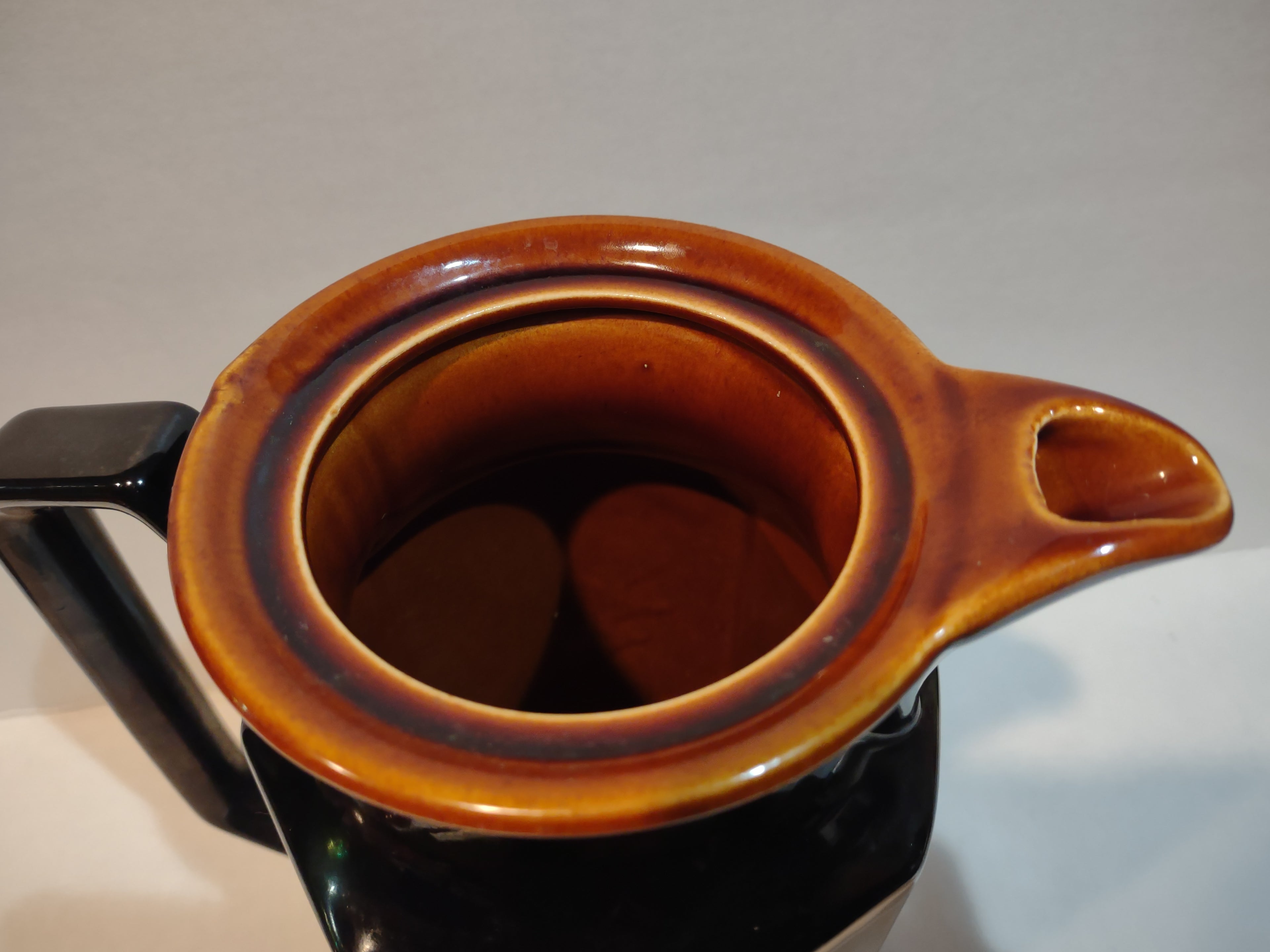 Vintage MCM Ironstone Amber Octagon Pitcher Brown Cabin Rustic USA (lot 5011)