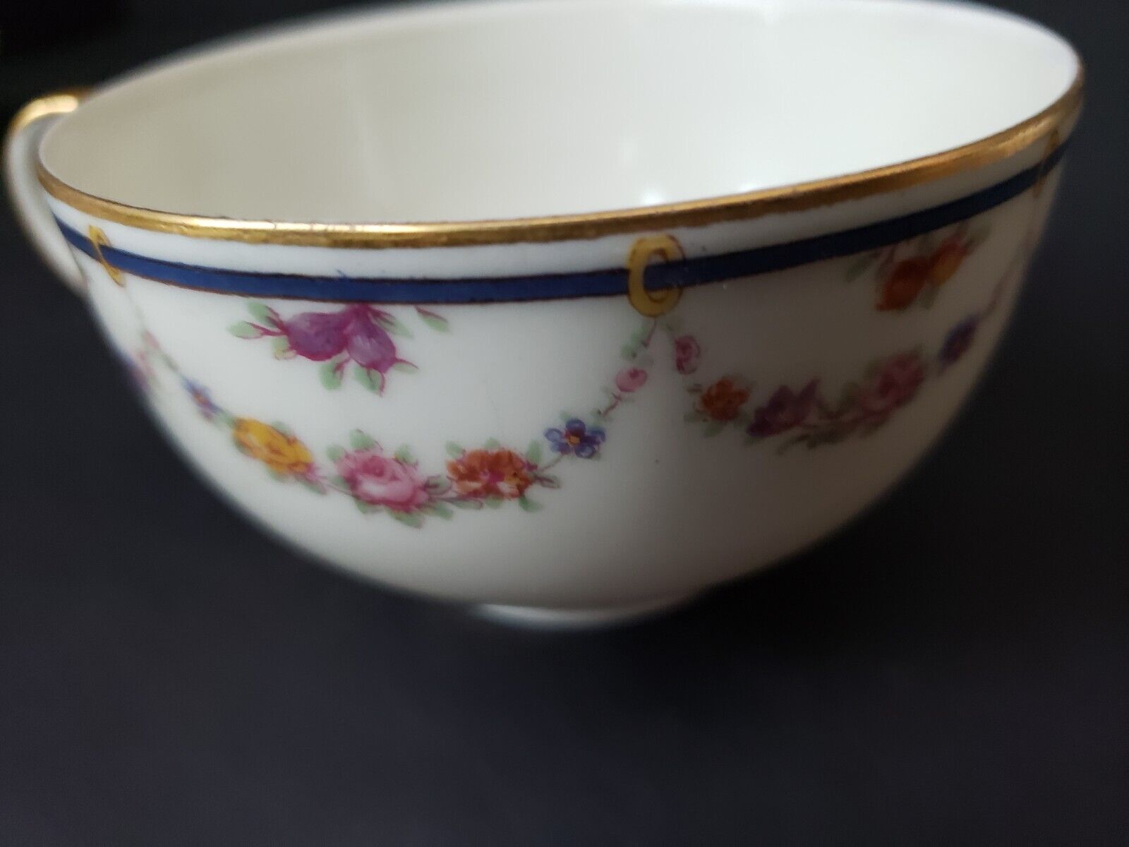Haviland Limoges France Teacup Gold Trim Shamballe Fruit Rose Garland (lot 619)
