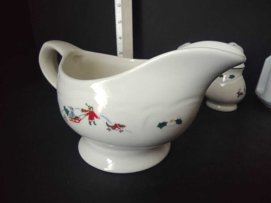 Pfaltzgraff Christmas Gravy Bowl Napkin Holder Salt Pepper Holder (lot 1160)