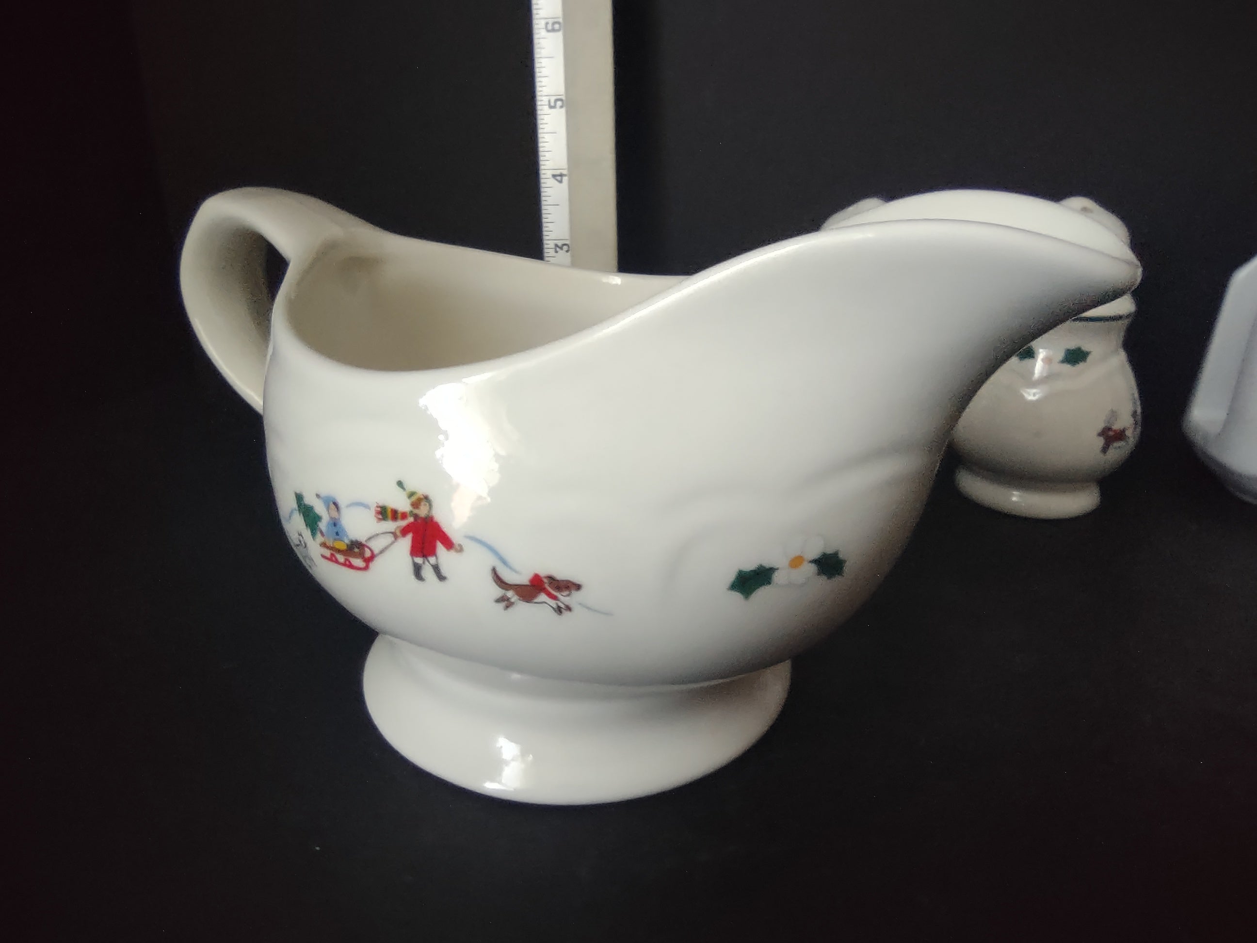 Pfaltzgraff Christmas Gravy Bowl Napkin Holder Salt Pepper Holder (lot 1160)
