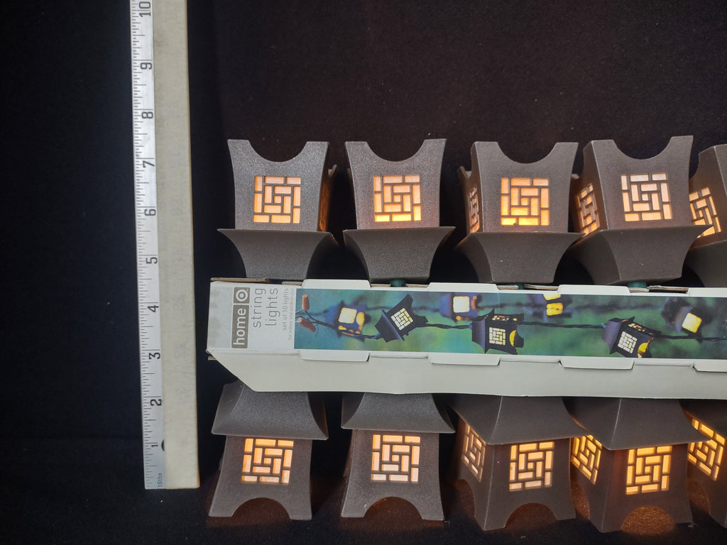 String of 10 Lantern Lights (lot 2487)
