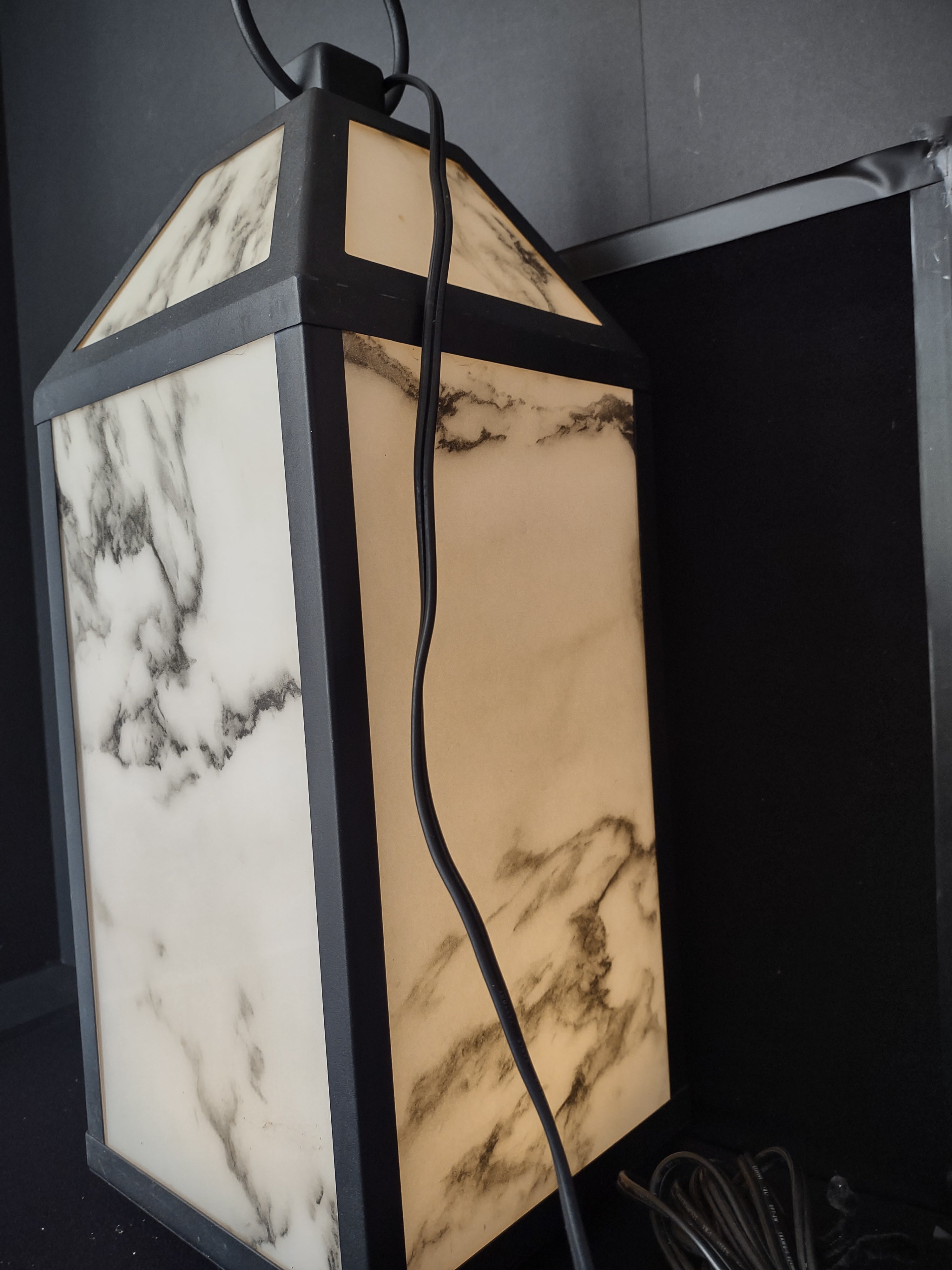 LED Lantern with Marble Finish Metal and Acrylic Indoor Outdoor 19 ft Cord (lot 2368)