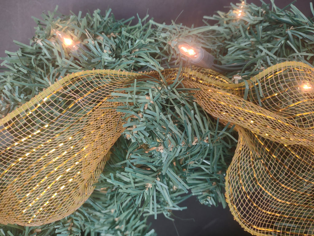 Vintage Christmas Artificial Light Up Green Wreath Gold Ribbon 18" (lot 1326)