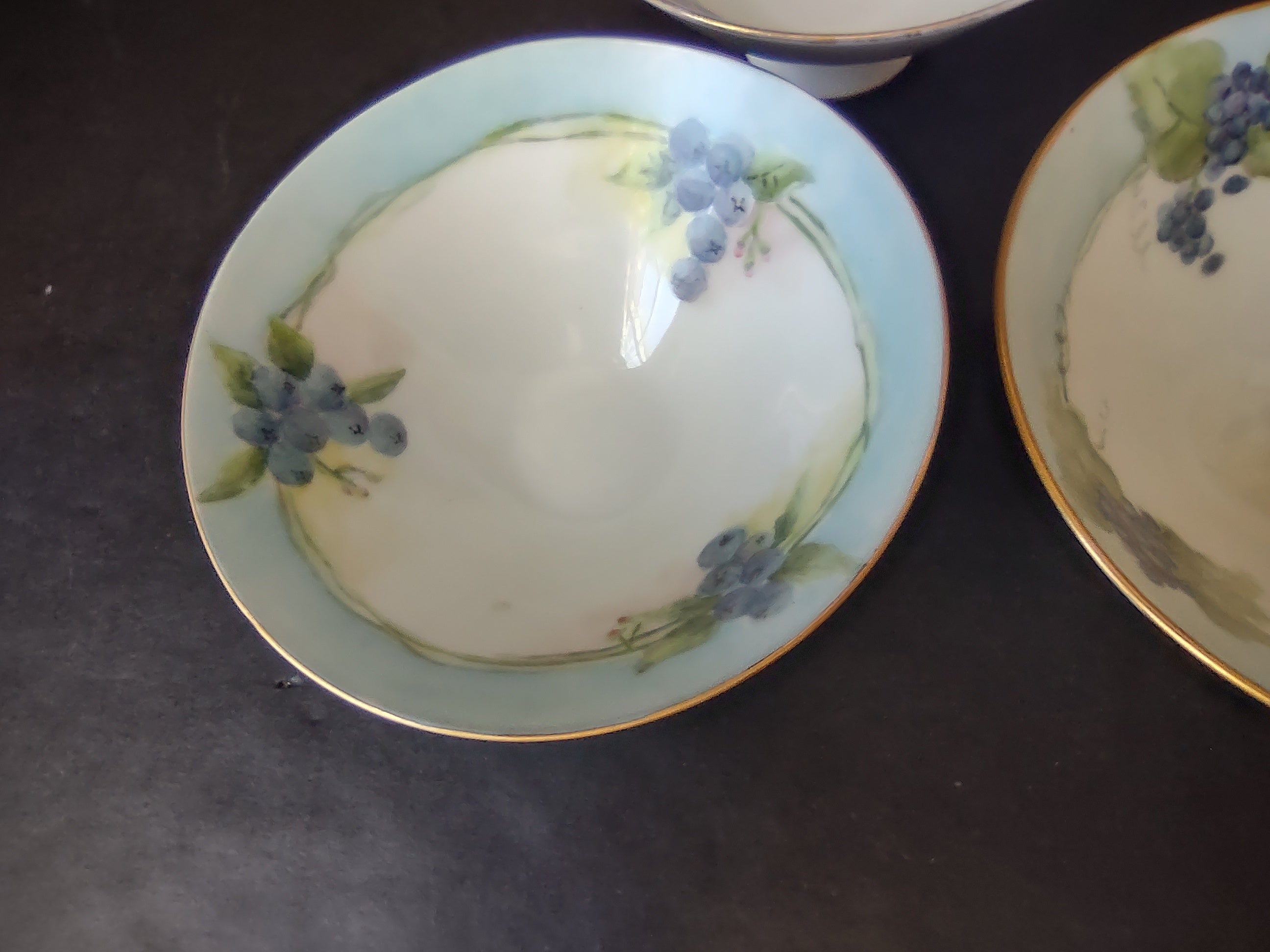 French Cottage Chic Set of 3 Dessert Footed Bowls Blue Berry Design (lot 1095)