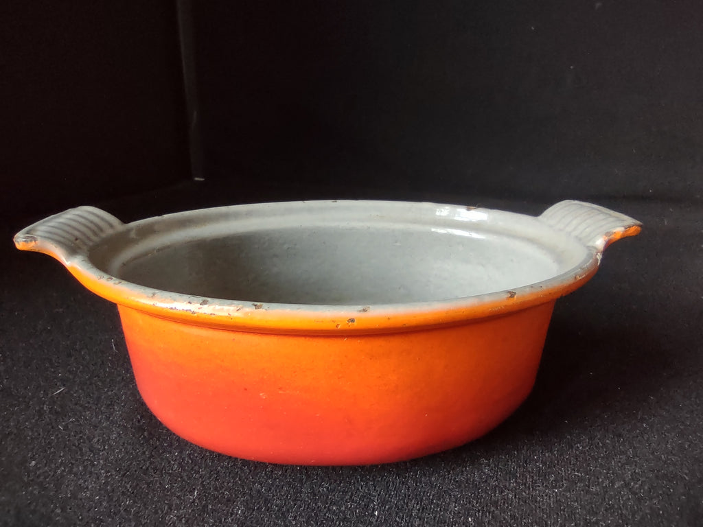 Vintage Le Creuset 14 Cast Iron Enameled Orange Backing Dish 5-1/2" (lot 2776c)