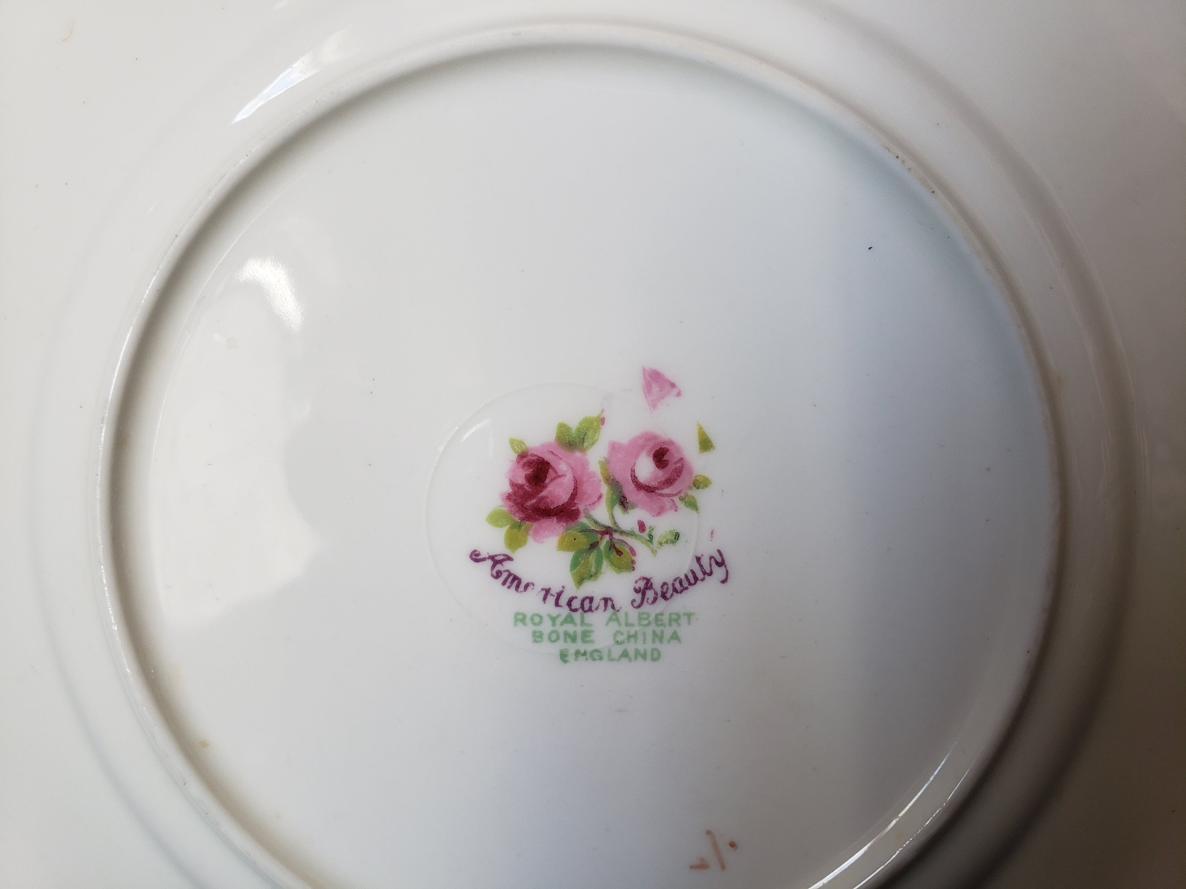 Vintage Royal Albert American Beauty Dessert or Bread Plate 6-1/4" (lot 2047)