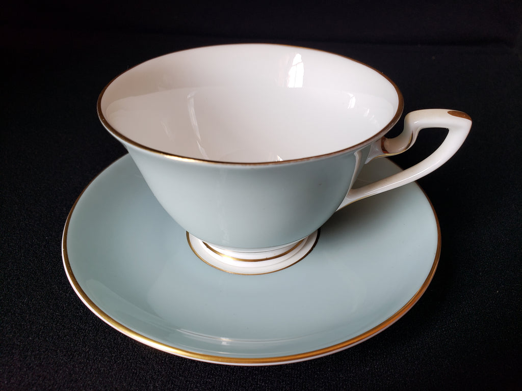 Vintage Royal Worcester Cynthia Tea Cup with Saucer (lot 2113)