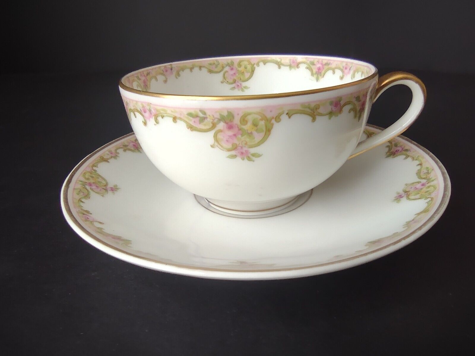 Haviland Limoges Gold Green & Pink Rose Garland Trim Teacup & Saucer (lot 686)