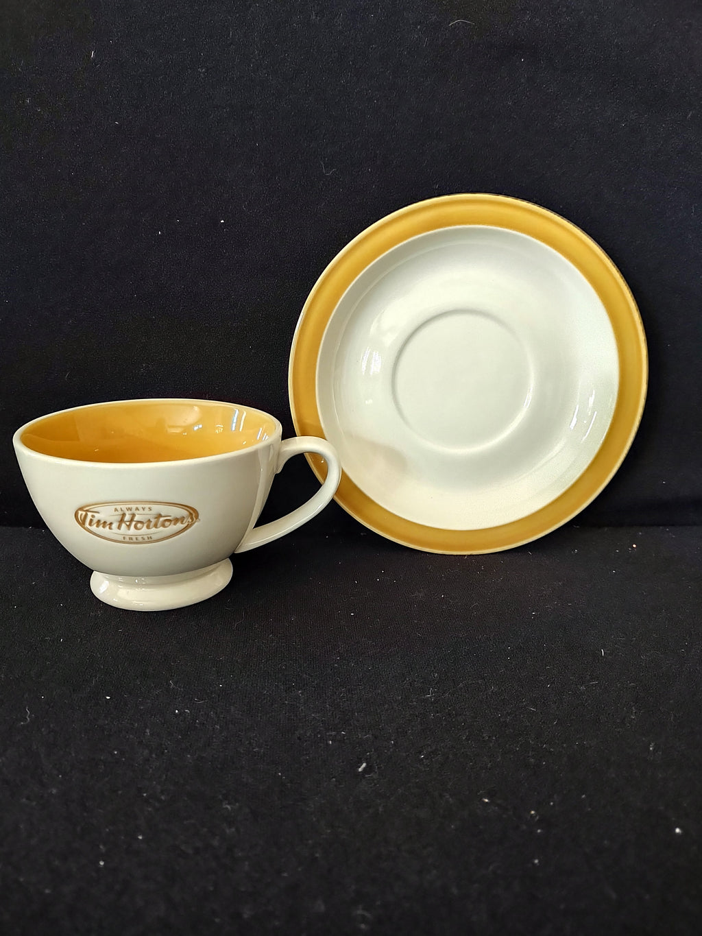 Vintage Tim Horton Always Fresh Cream Gold Coffee Cup Saucer Set (Lot 3887)