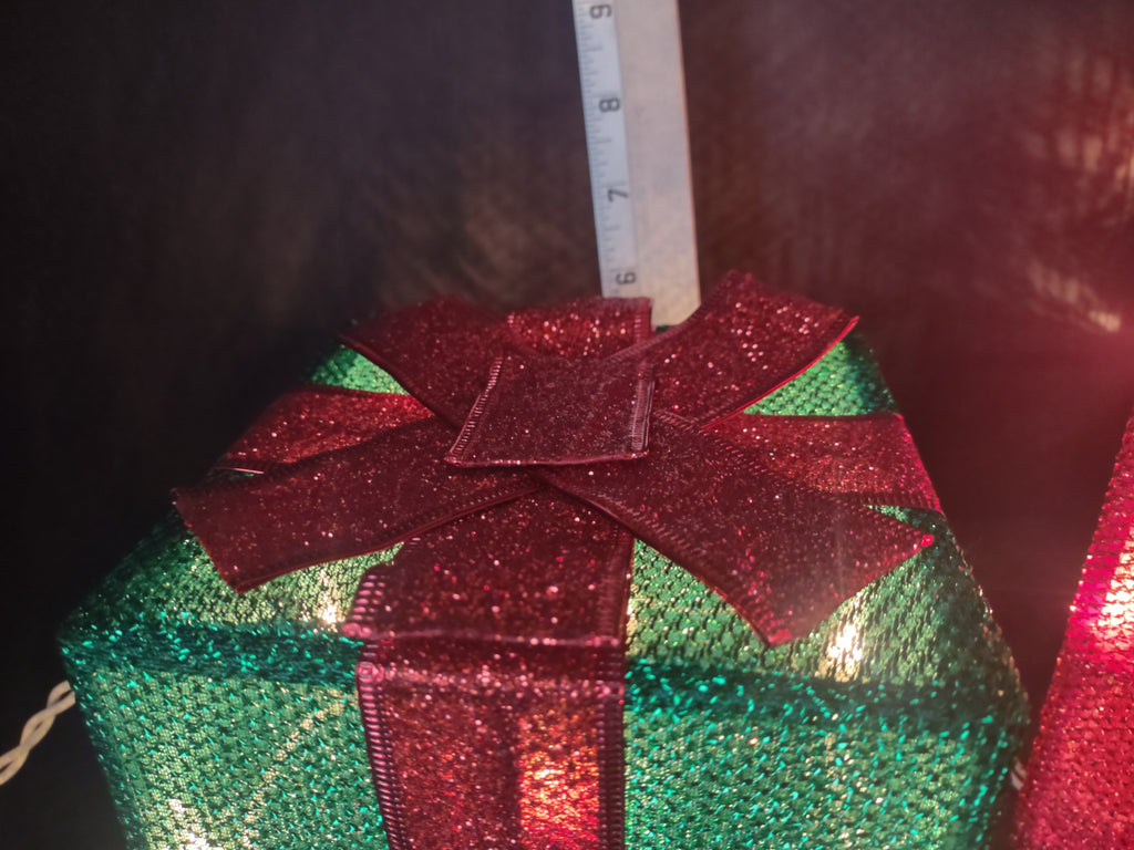 Christmas Tinsel Set of Light Up Present Gift Boxes (lot 1371)