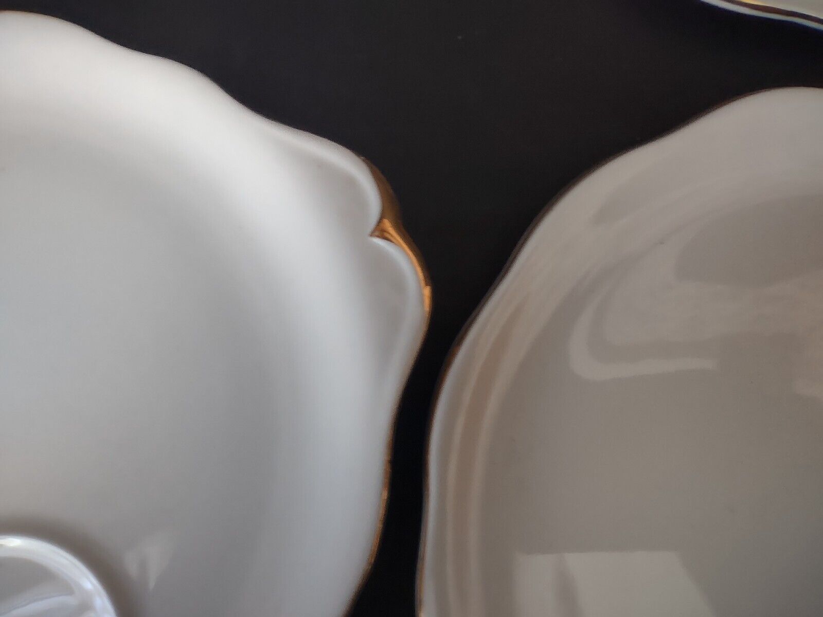 Set of 4 Royal Albert Dessert Plate White Gold Rim (lot 434)