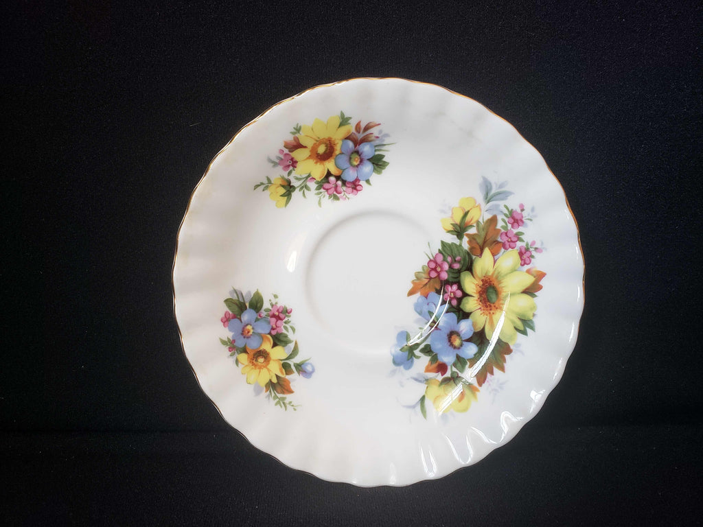 Vintage Royal Albert Yellow Daisy Summertime Series Saucer ONLY (2006)