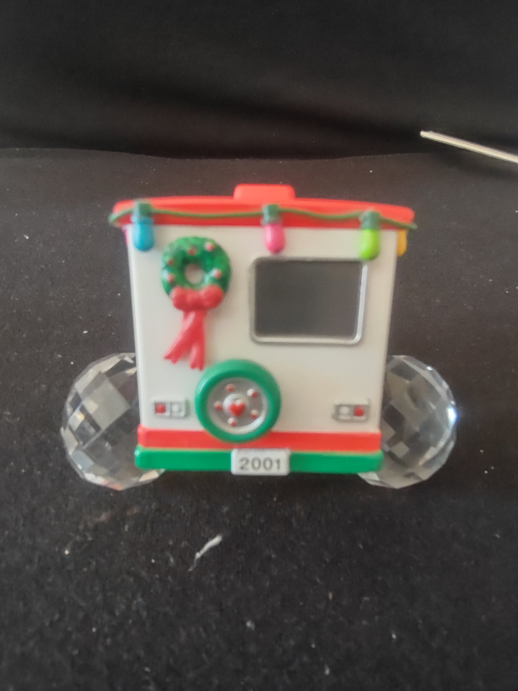 Vintage 2001 Christmas Camper Ornament Lights Wreath Personalize (Lot 4169)