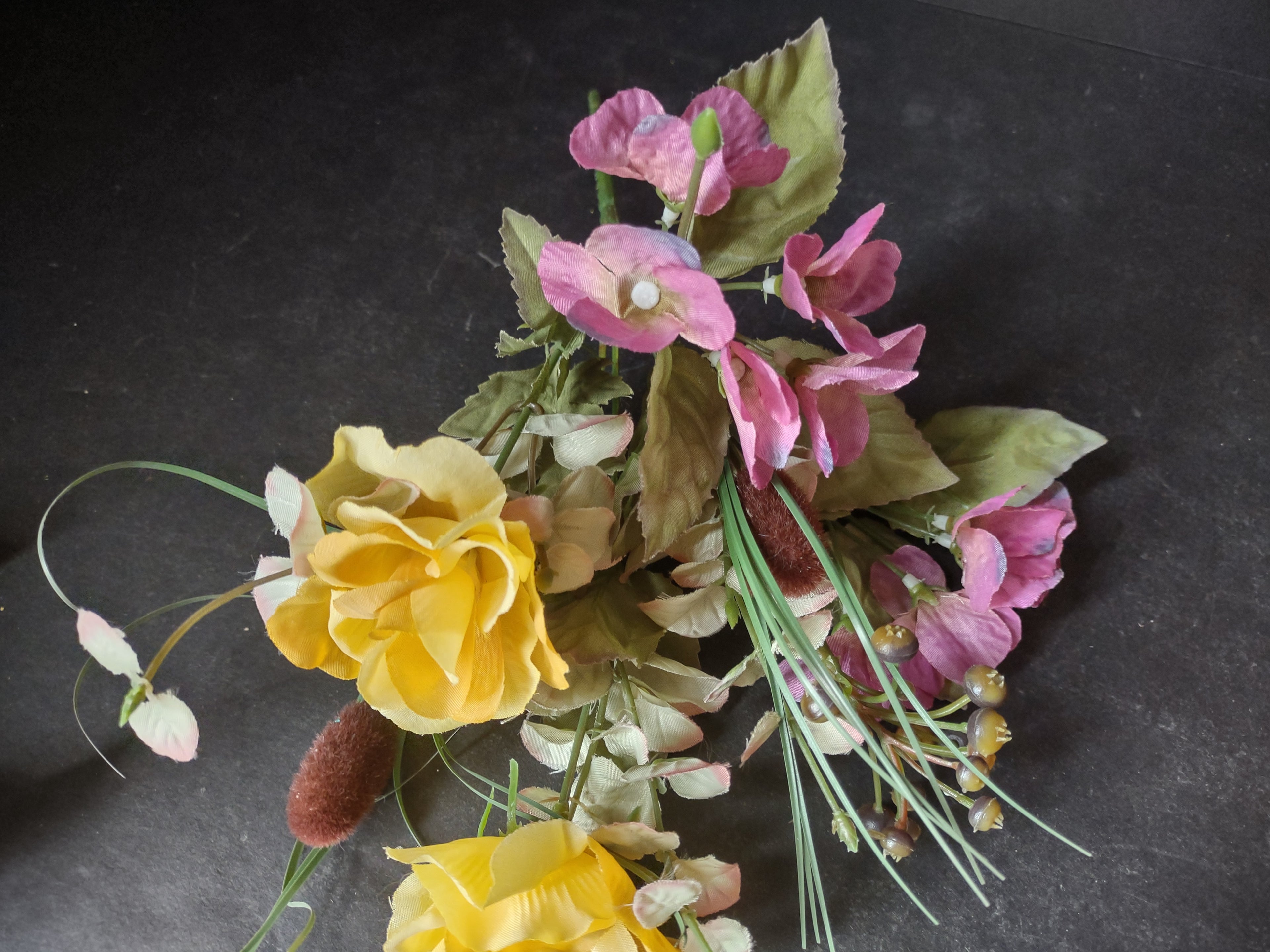 Halloween Thanksgiving Fall Artificial Rose Lilly Mums Twig x 3 (lot 3114)