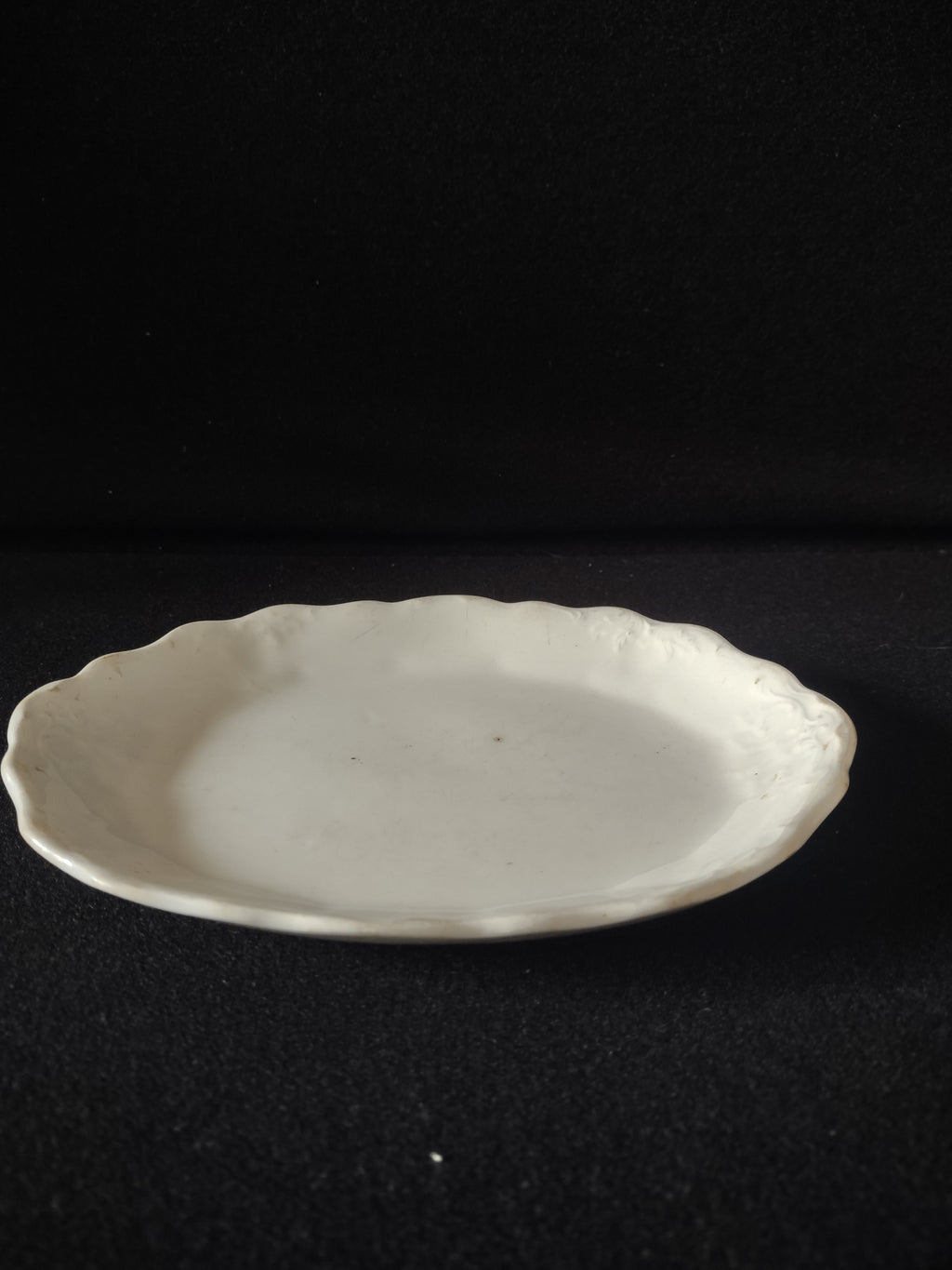 Vintage Johnson Brothers Serving Dish Royal England White Ironstone (Lot 5642)