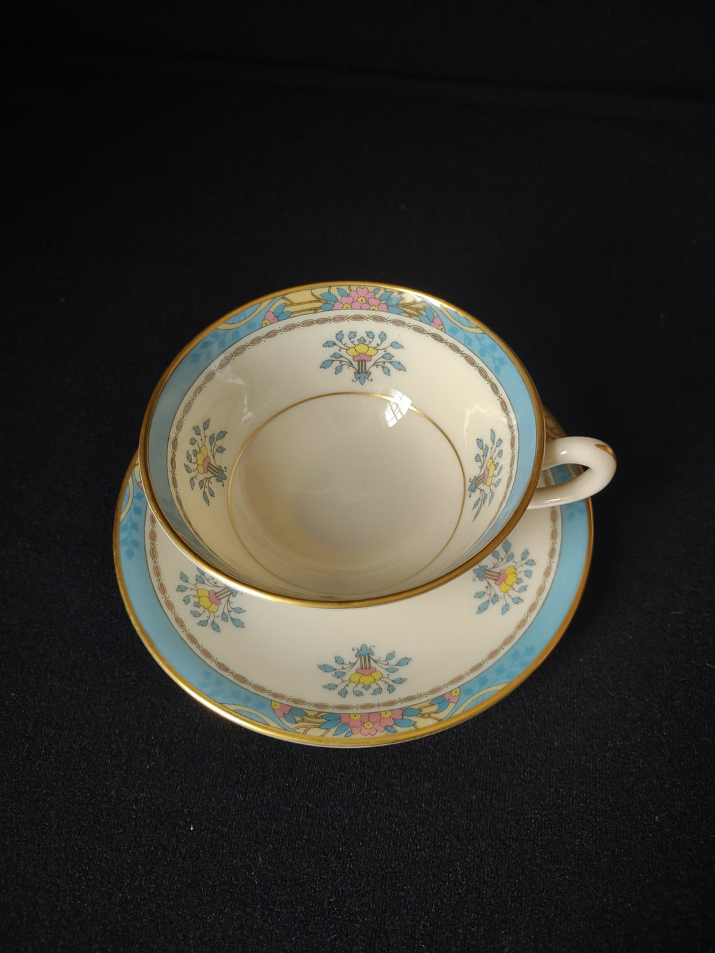 Vintage Lenox Blue Tree B-300 Tea Cup with Saucer (lot 1865)