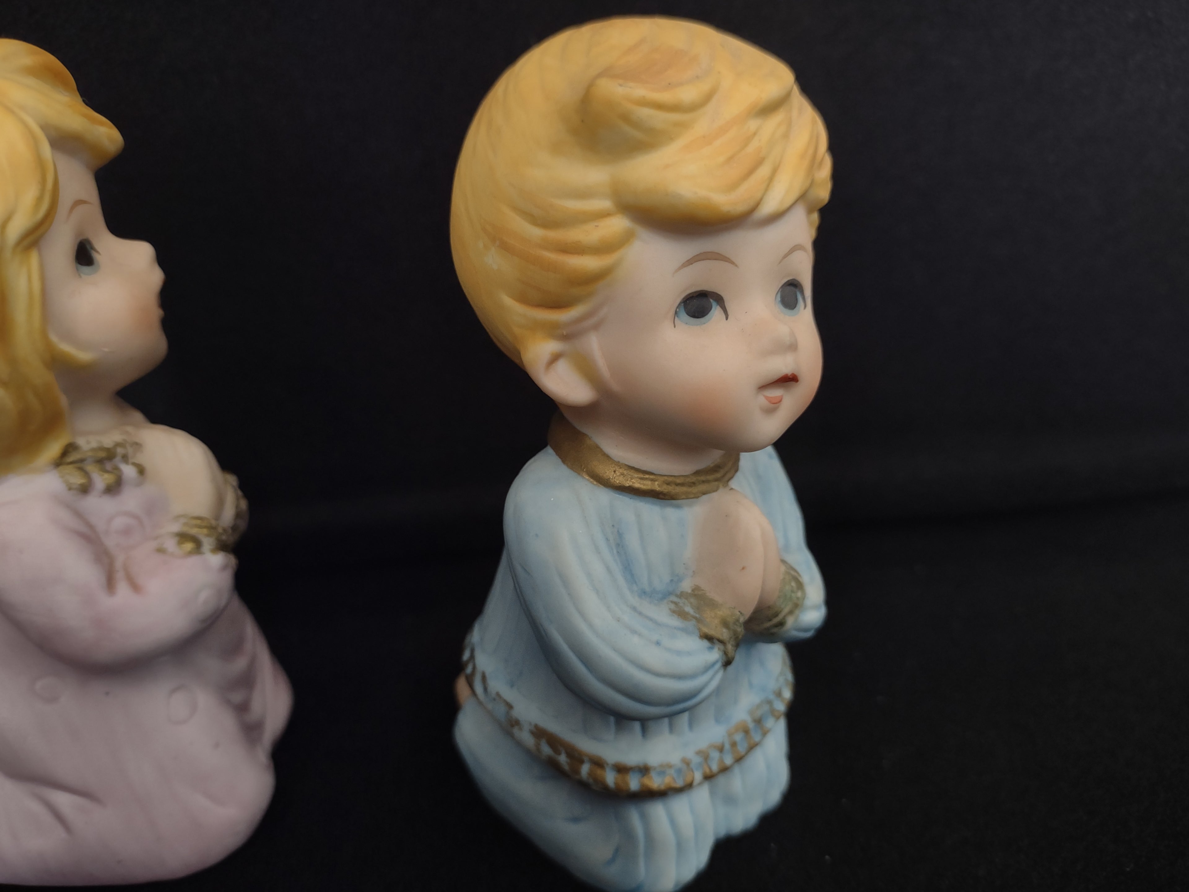Vintage Homco Home Interiors Praying Boy and Girl Figurine (lot 2434)