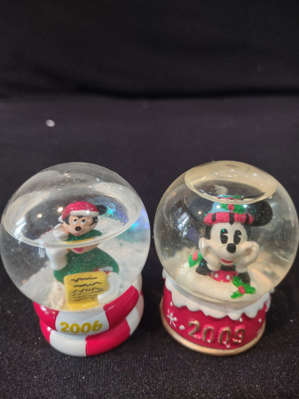 Disney Mickey Minnie Christmas 11 Snow Globes (Lot 4007)