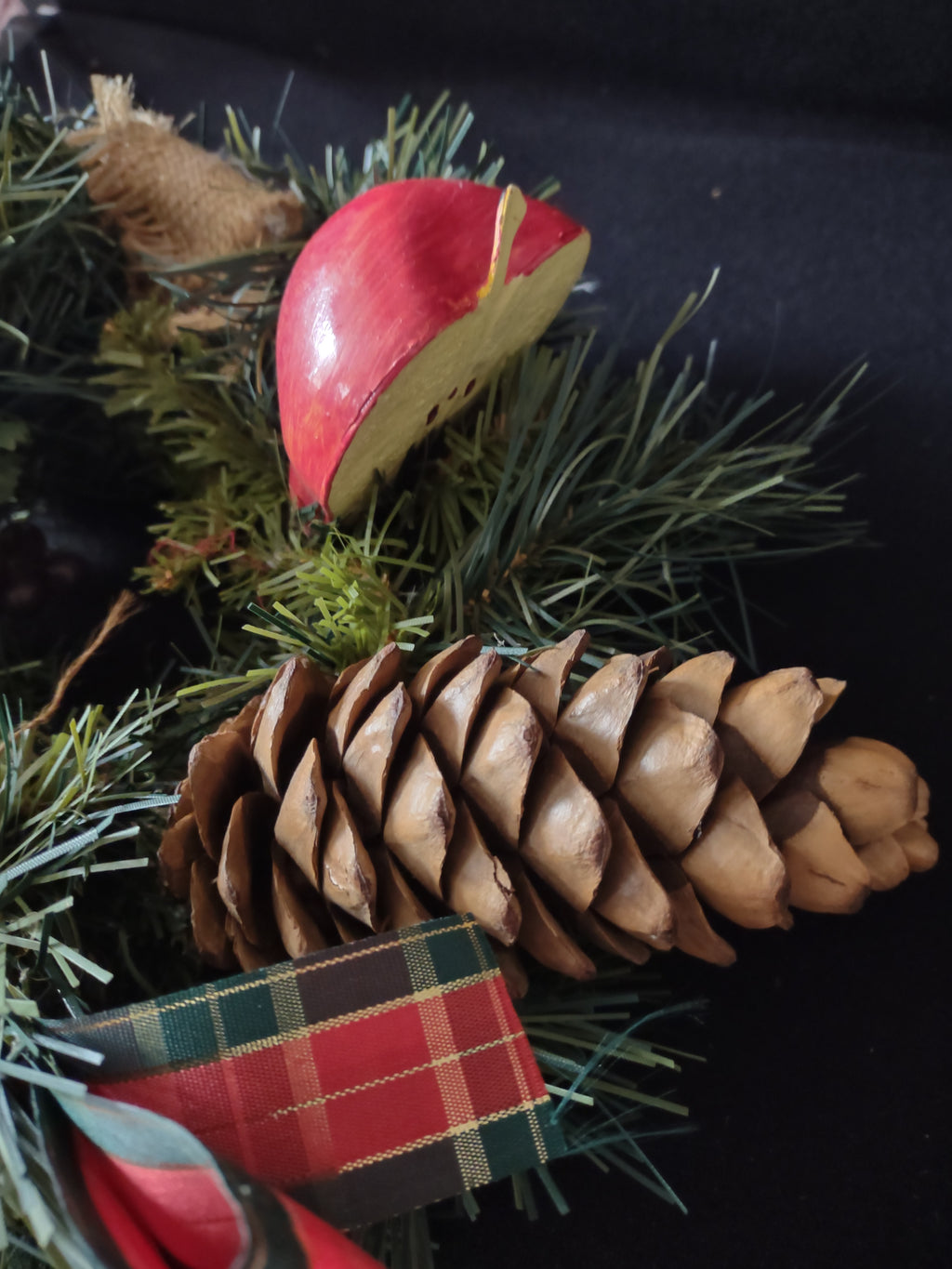 Vintage Christmas 10" Candle Ring Wreath Apples Pine Cones 3" Opening (Lot 4779)